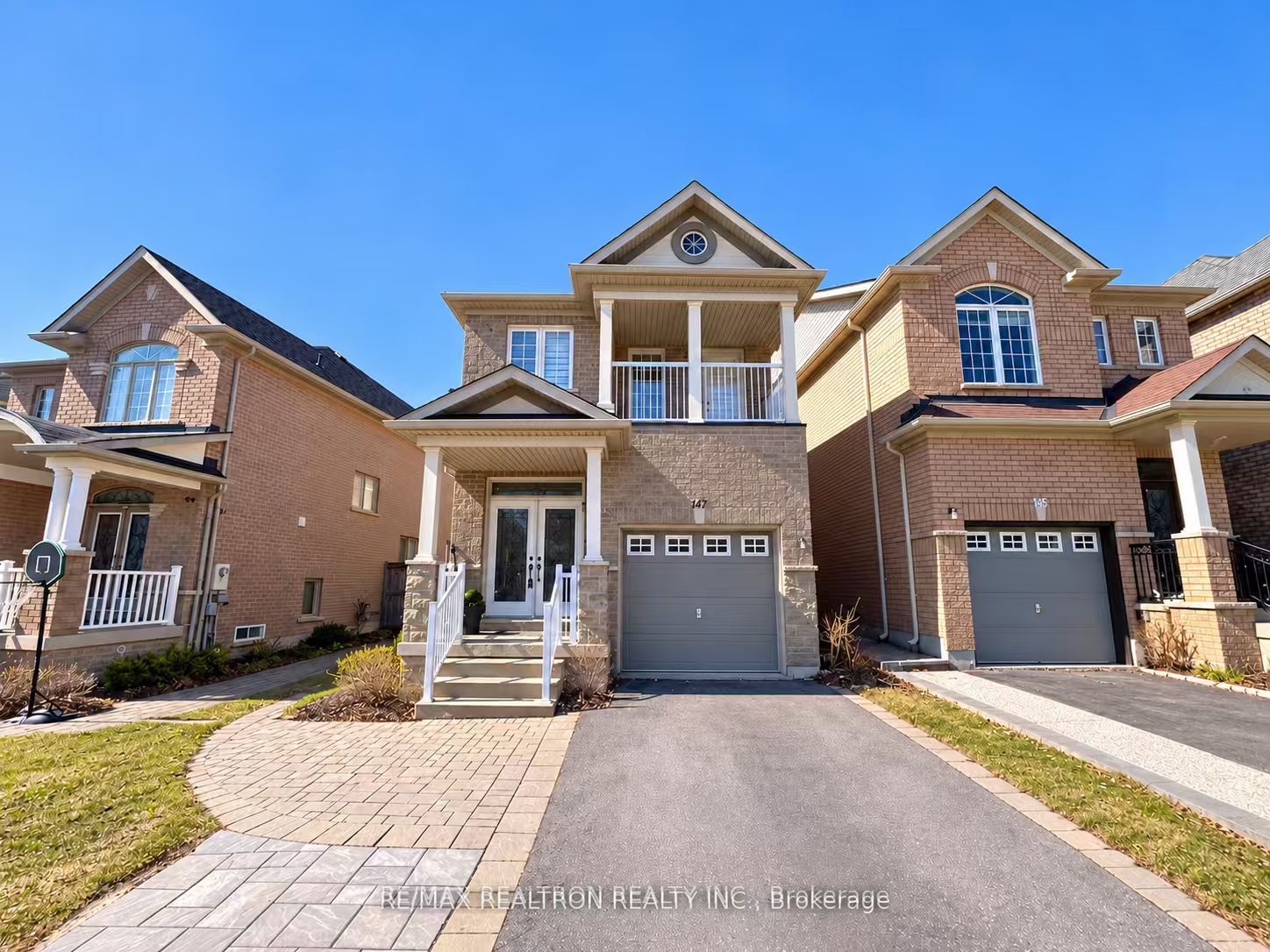 147 Laramie Crescent Property Photo 1