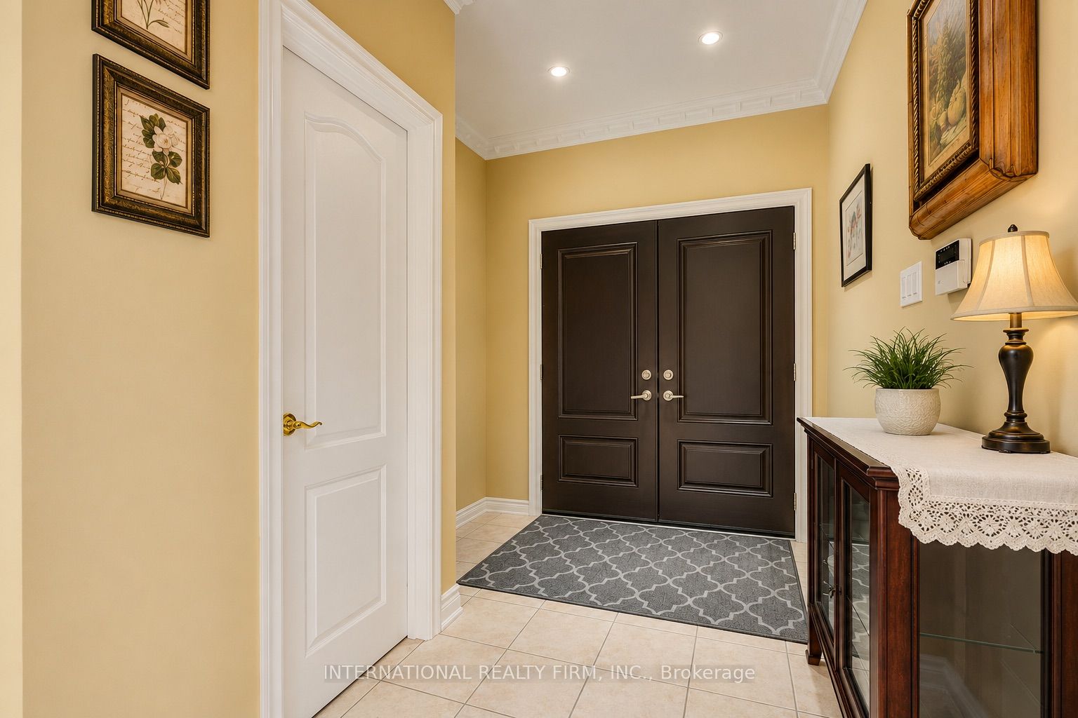 43 Water Garden Lane Property Photo 2