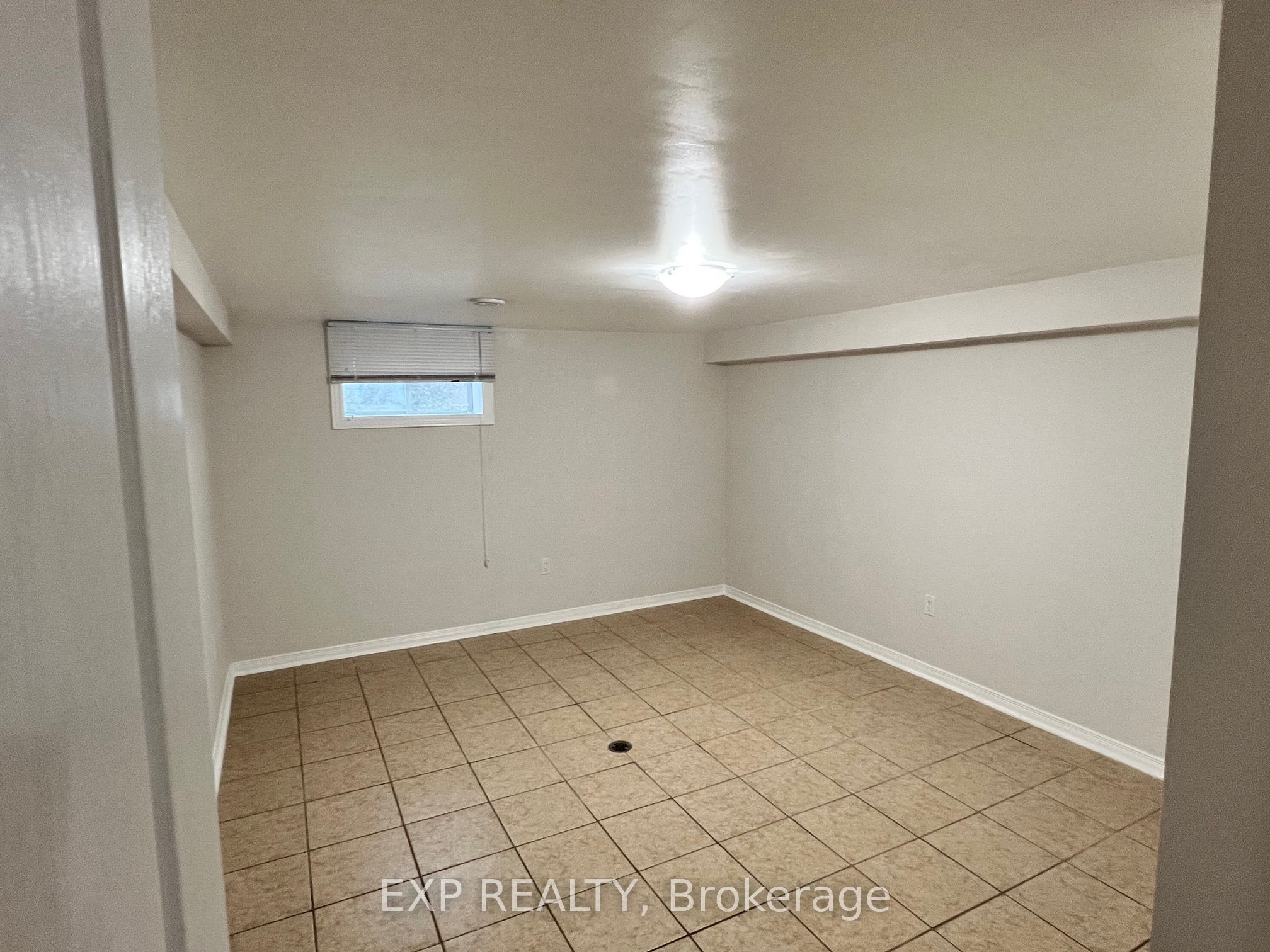 205 Simcoe Road Lower Property Photo 11