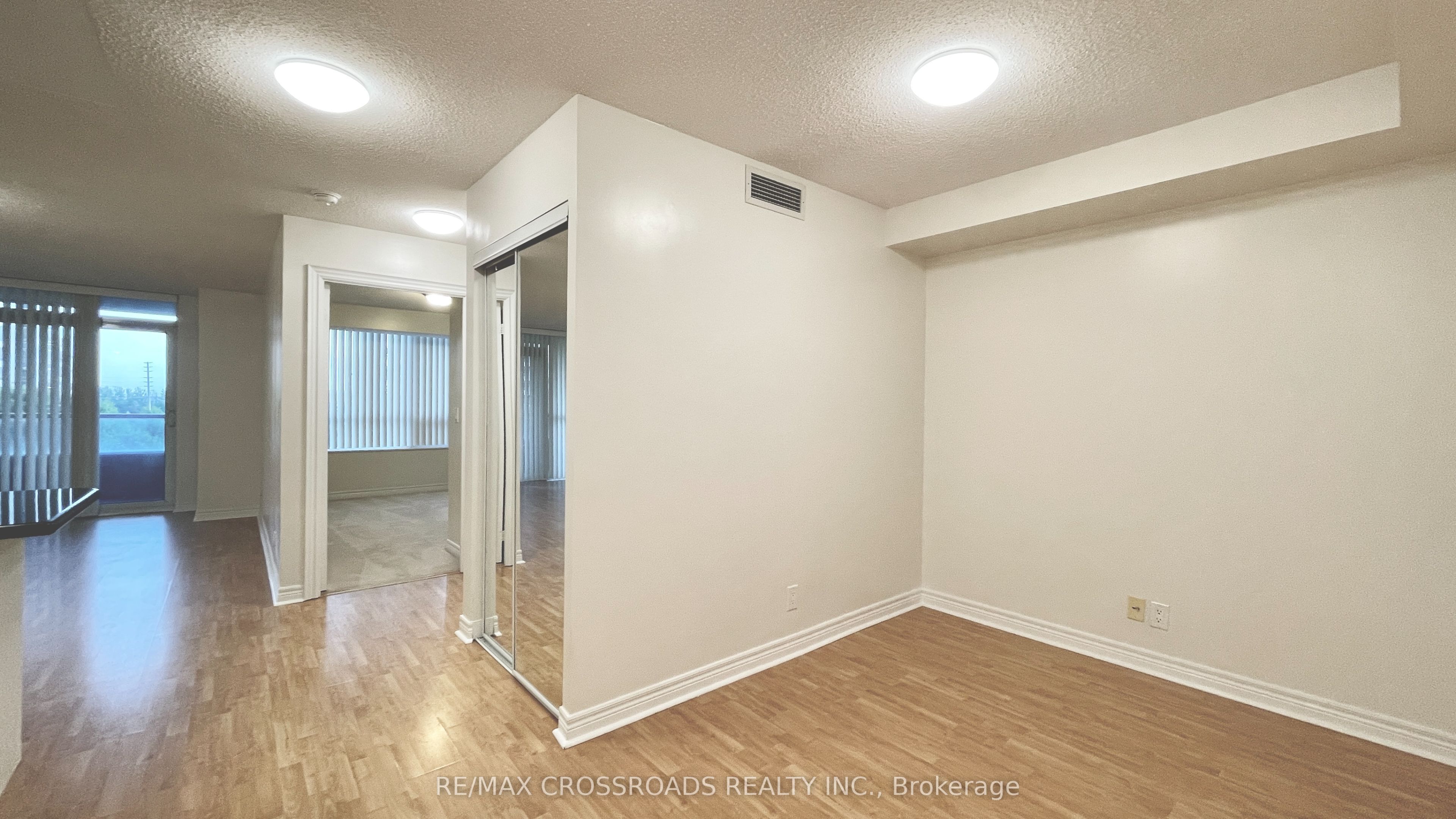 33 Cox Boulevard 607 Property Photo 1