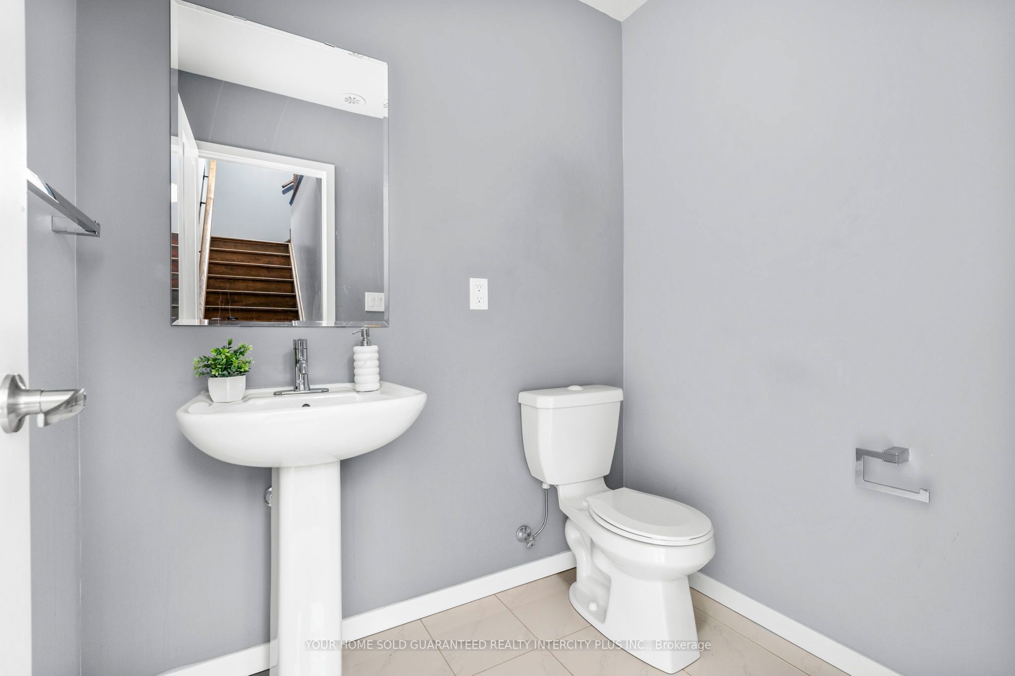 3910 Major Mackenzie Drive Property Photo 30