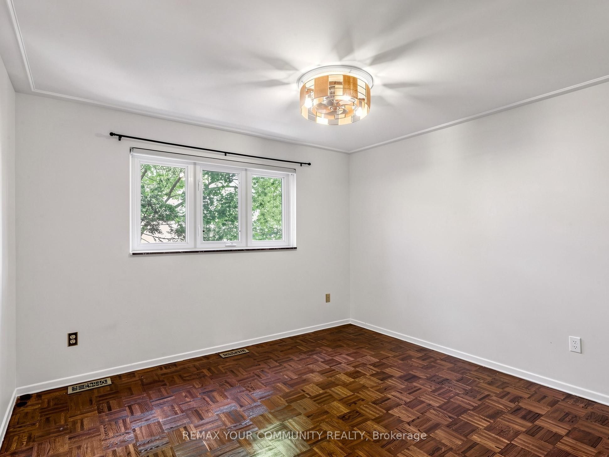 75 St. Andrews Court Property Photo 31