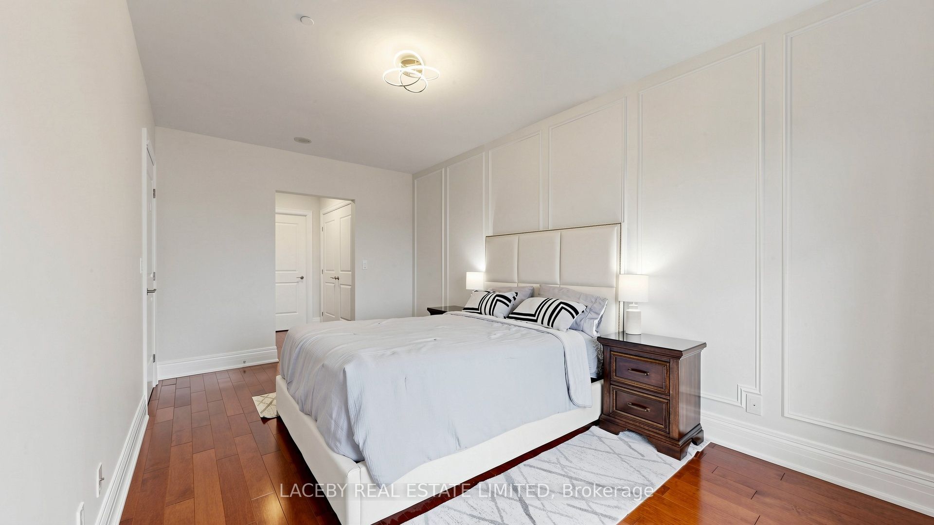 80 Burns Boulevard 319 Property Photo 24