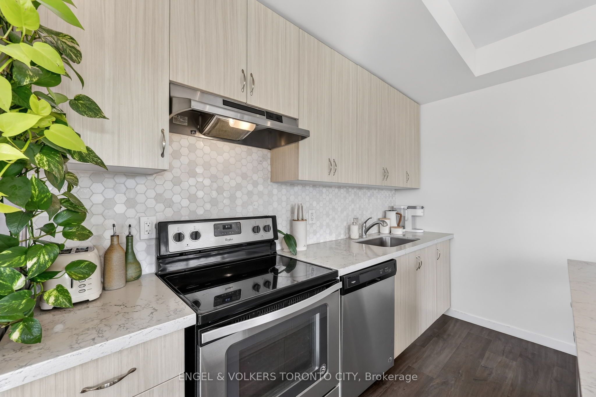 300 Alex Gardner Circle 42 Property Photo 12