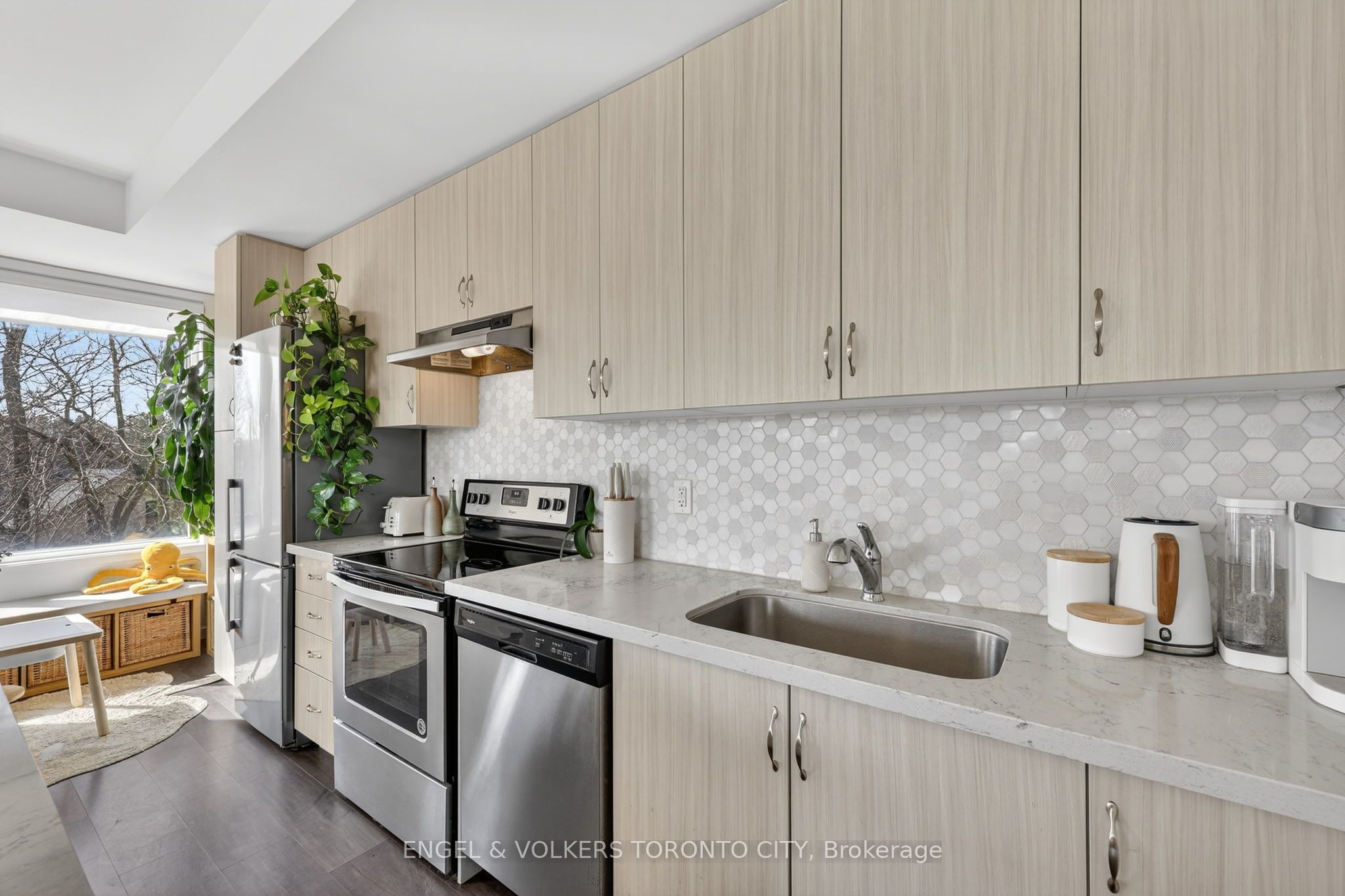 300 Alex Gardner Circle 42 Property Photo 14