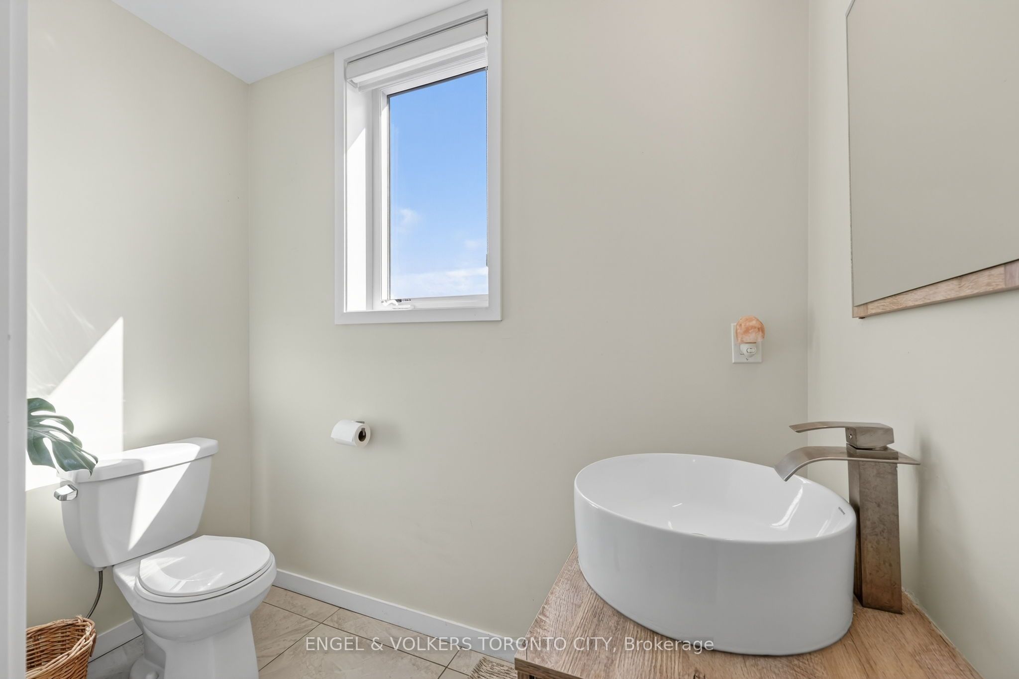 300 Alex Gardner Circle 42 Property Photo 24