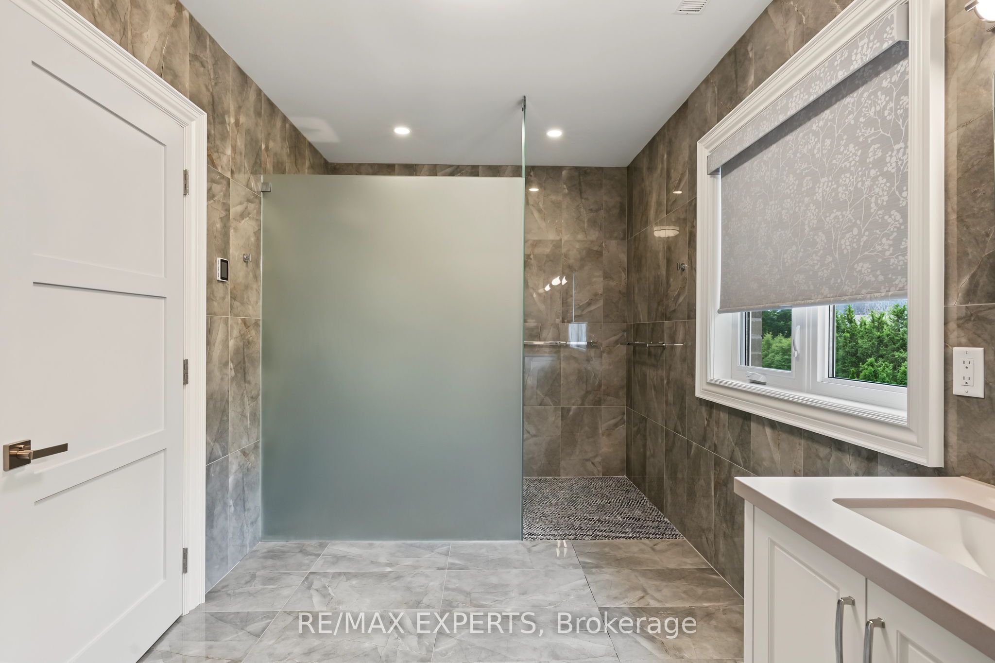 18 Gosling Road Property Photo 29