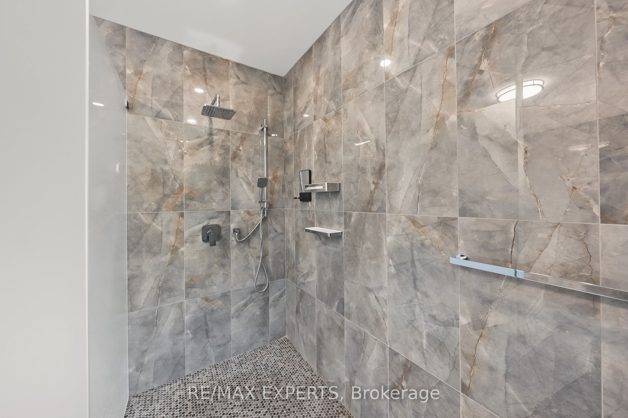 18 Gosling Road Property Photo 30