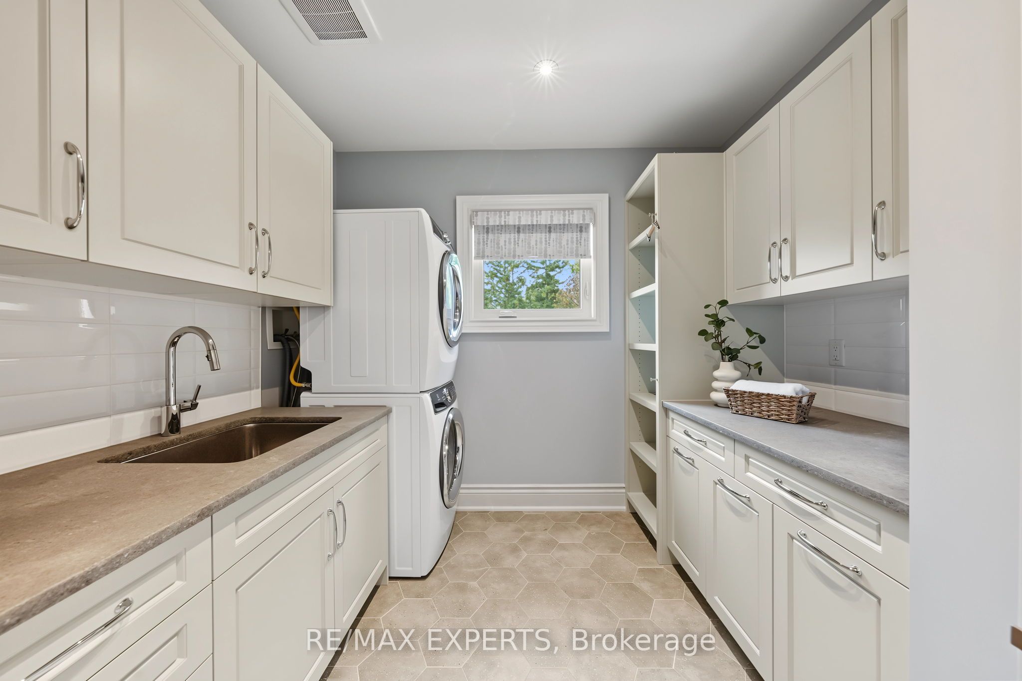 18 Gosling Road Property Photo 31