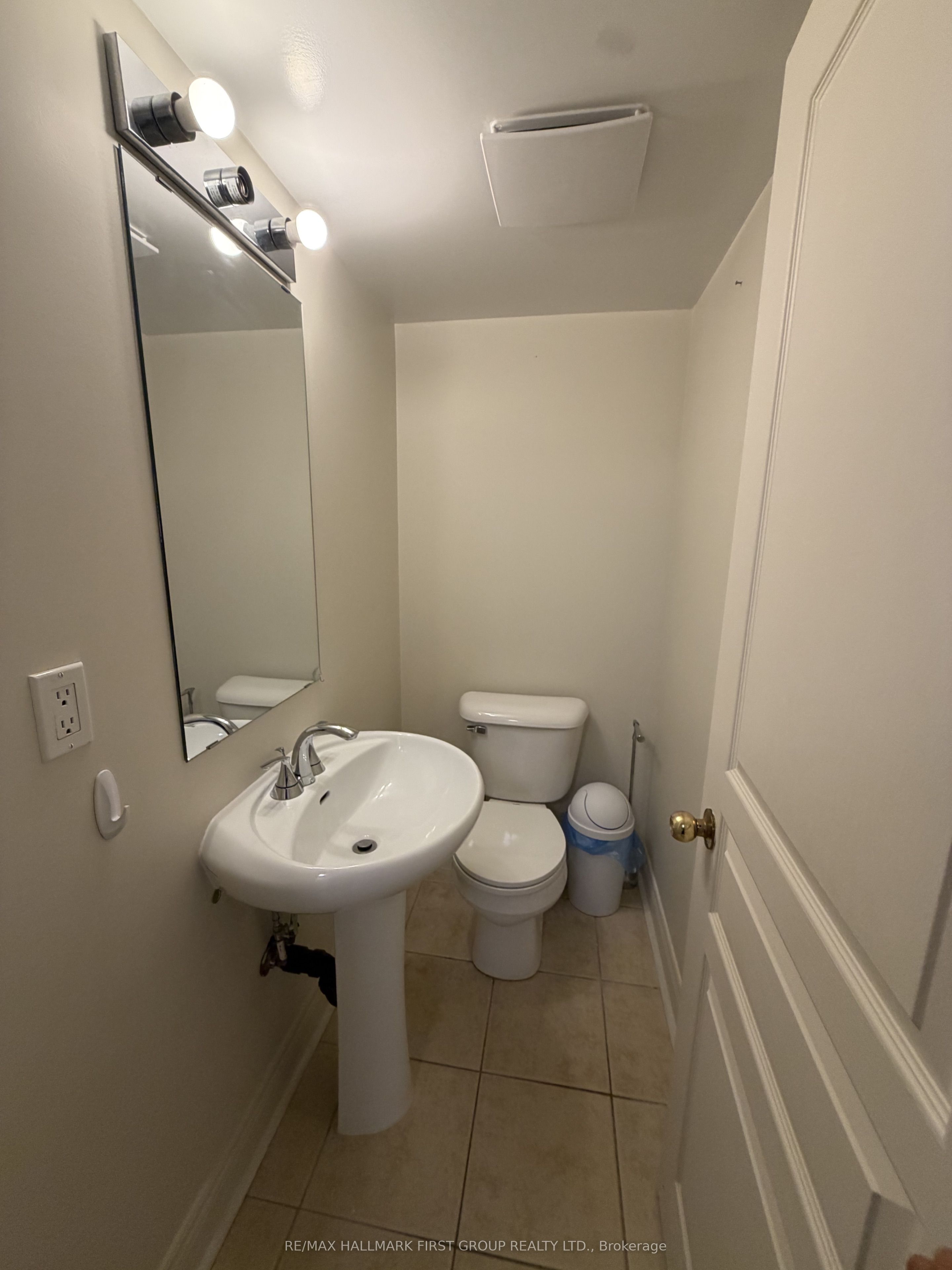 306 John Street 280 Property Photo 6