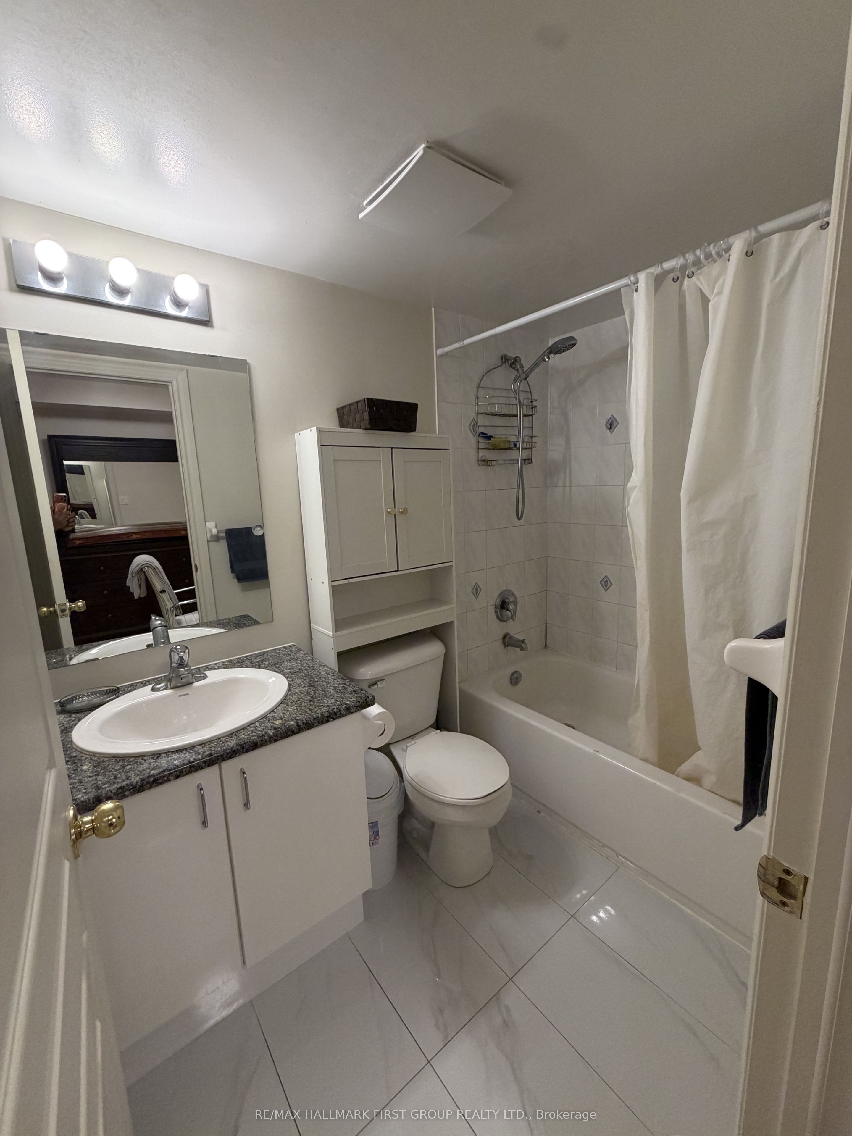 306 John Street 280 Property Photo 18