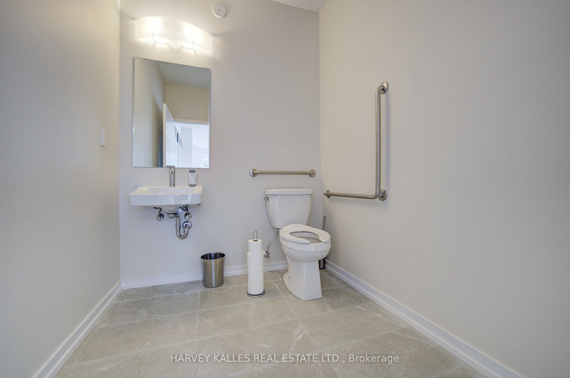 12 Lytham Green Circle 4 Property Photo 8