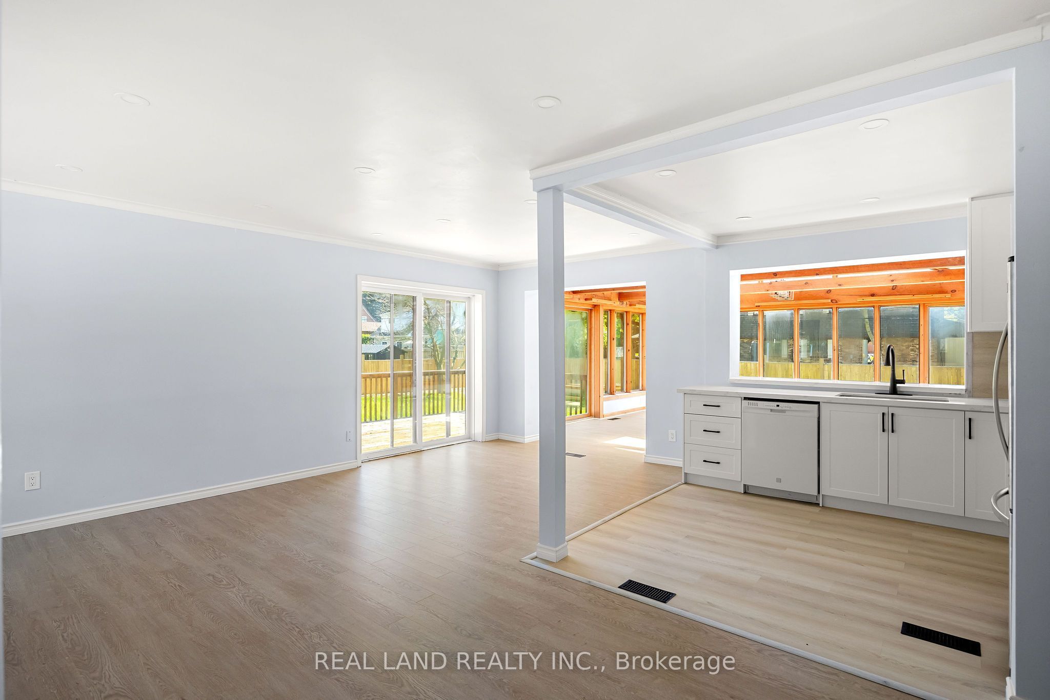 1753 Mt Albert Road Property Photo 5
