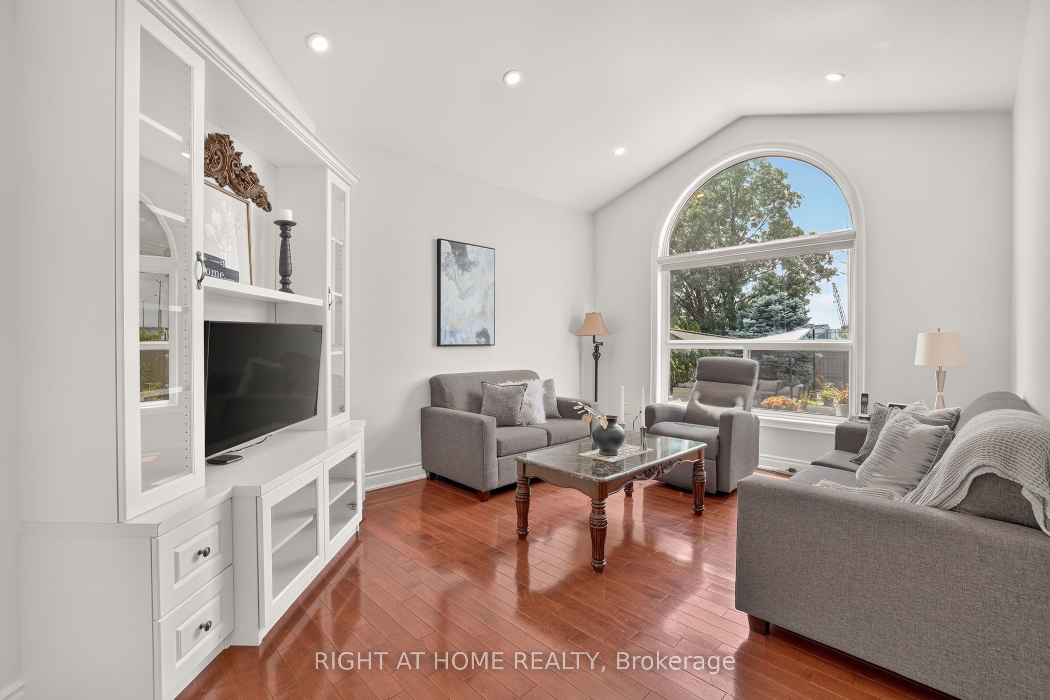 66 Sanremo Court Property Photo 11