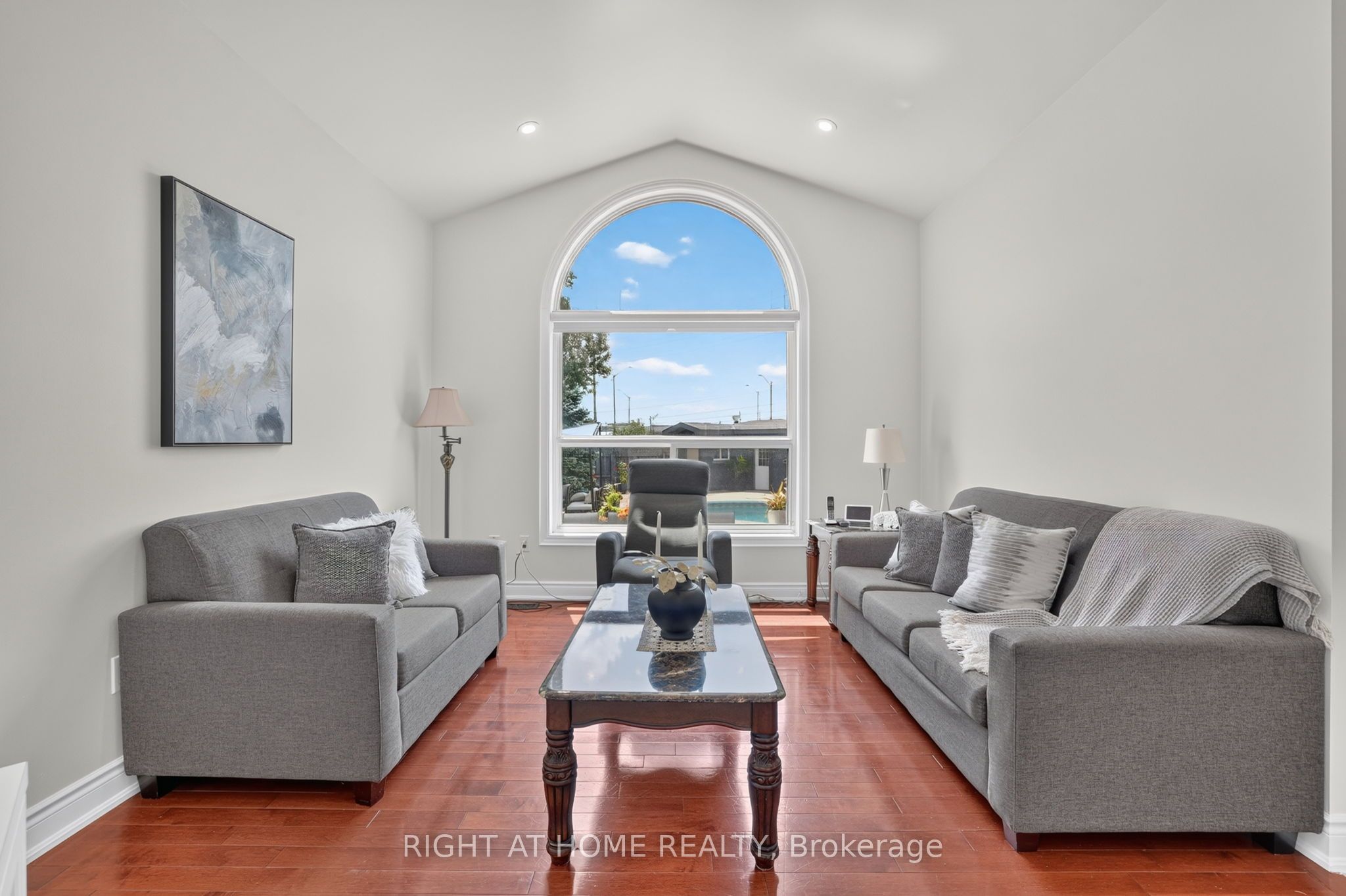 66 Sanremo Court Property Photo 12