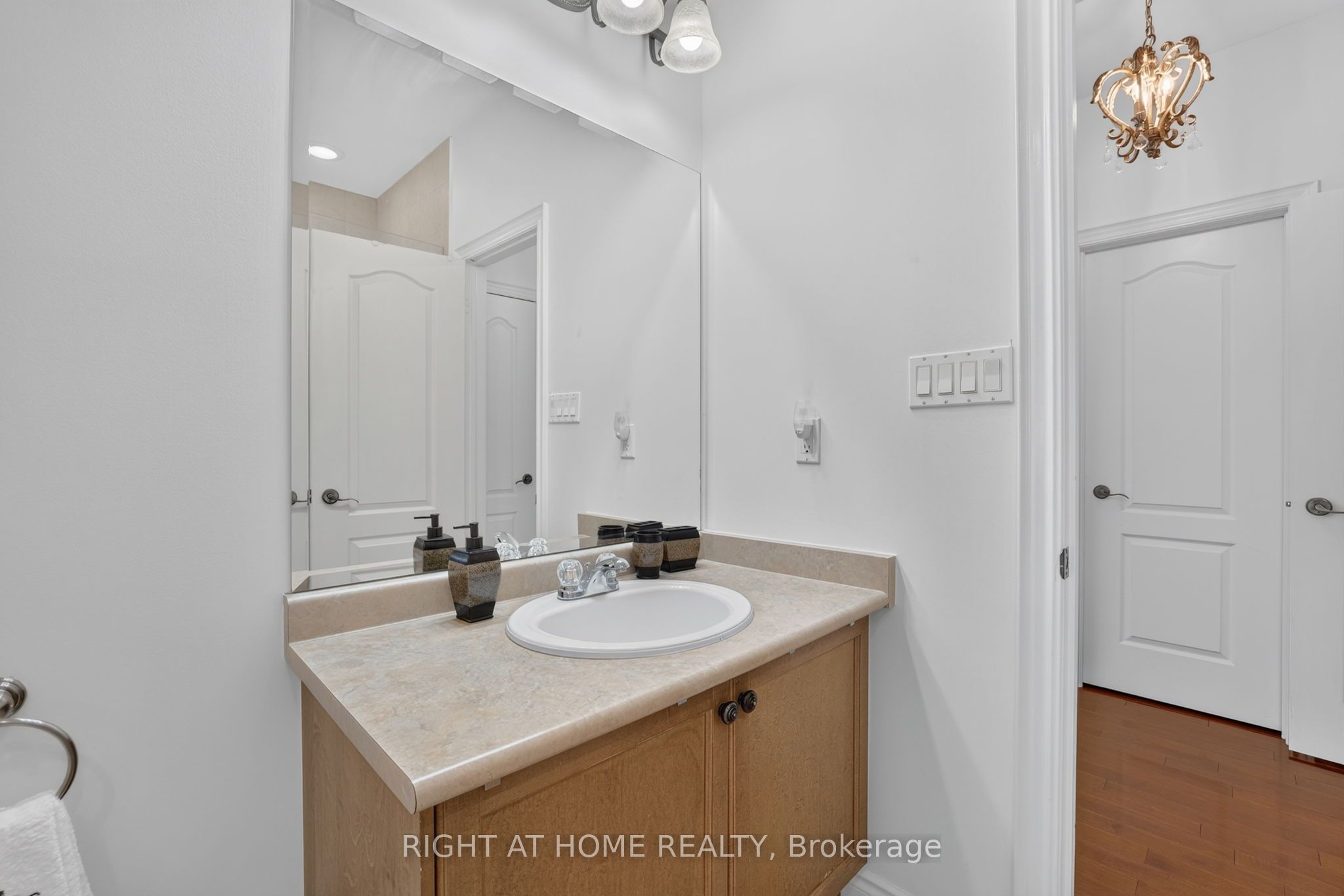 66 Sanremo Court Property Photo 14