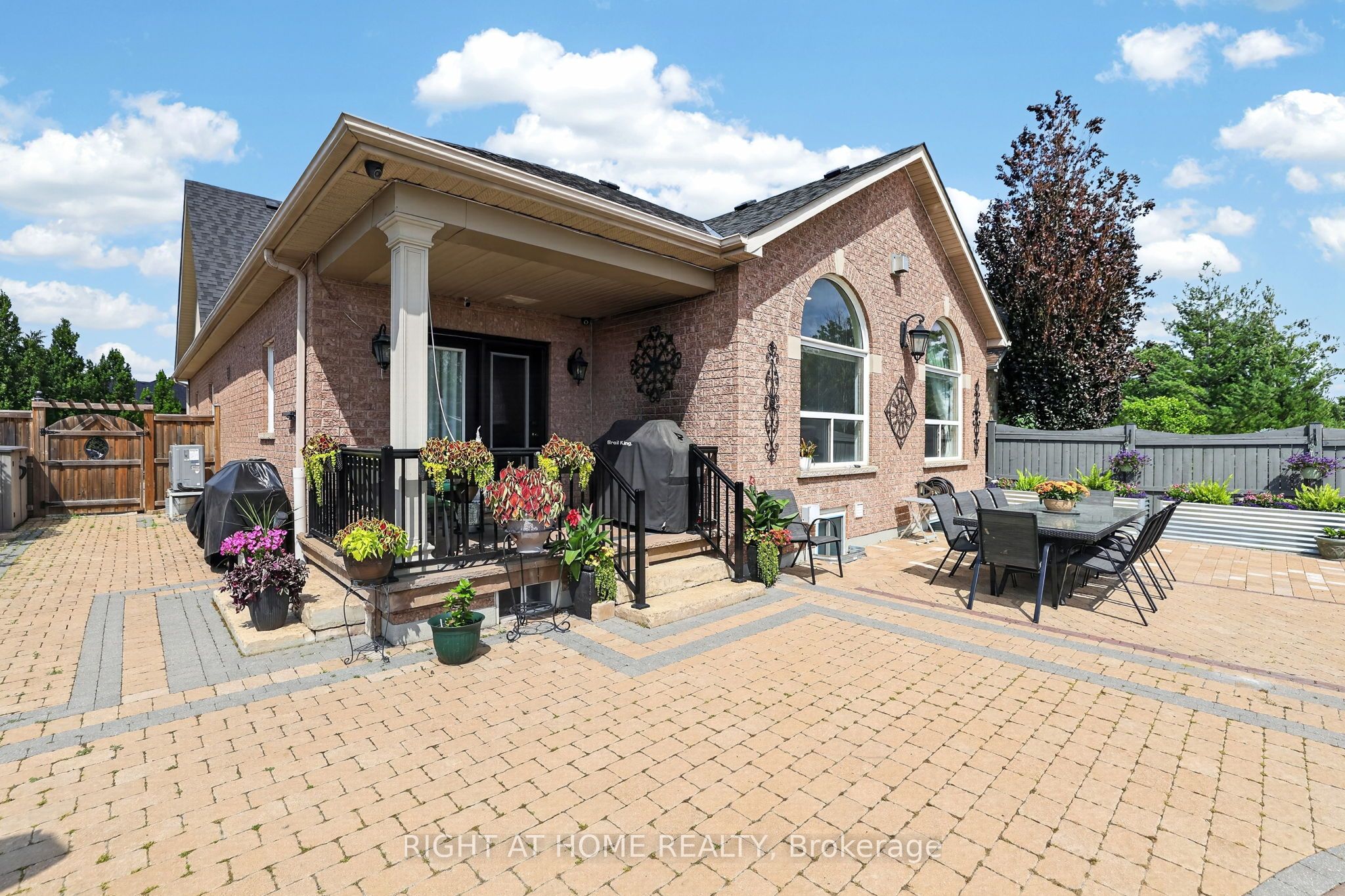66 Sanremo Court Property Photo 36