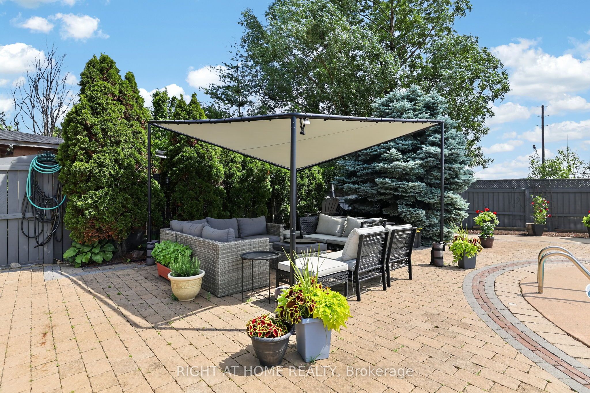 66 Sanremo Court Property Photo 38