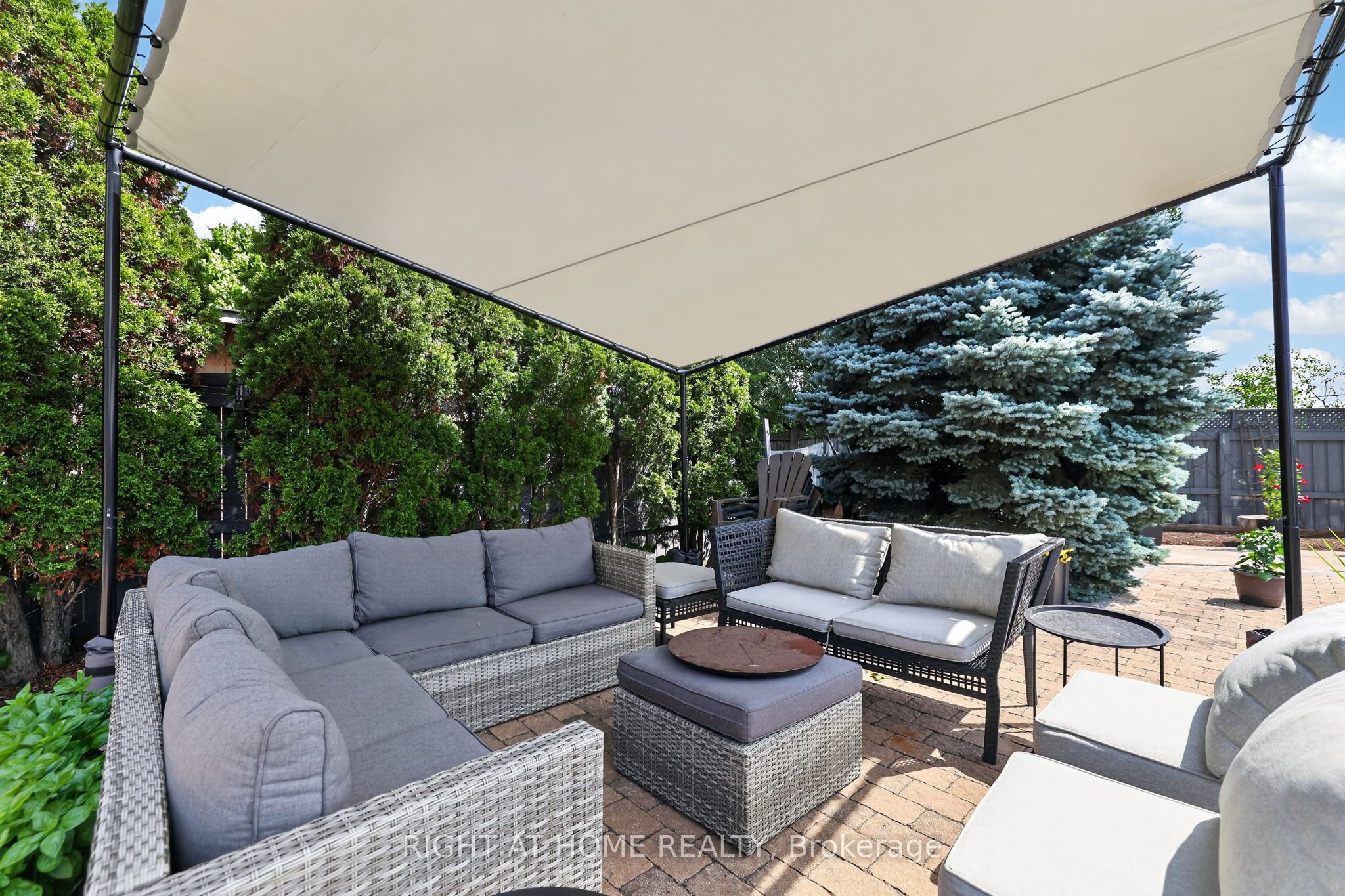 66 Sanremo Court Property Photo 39