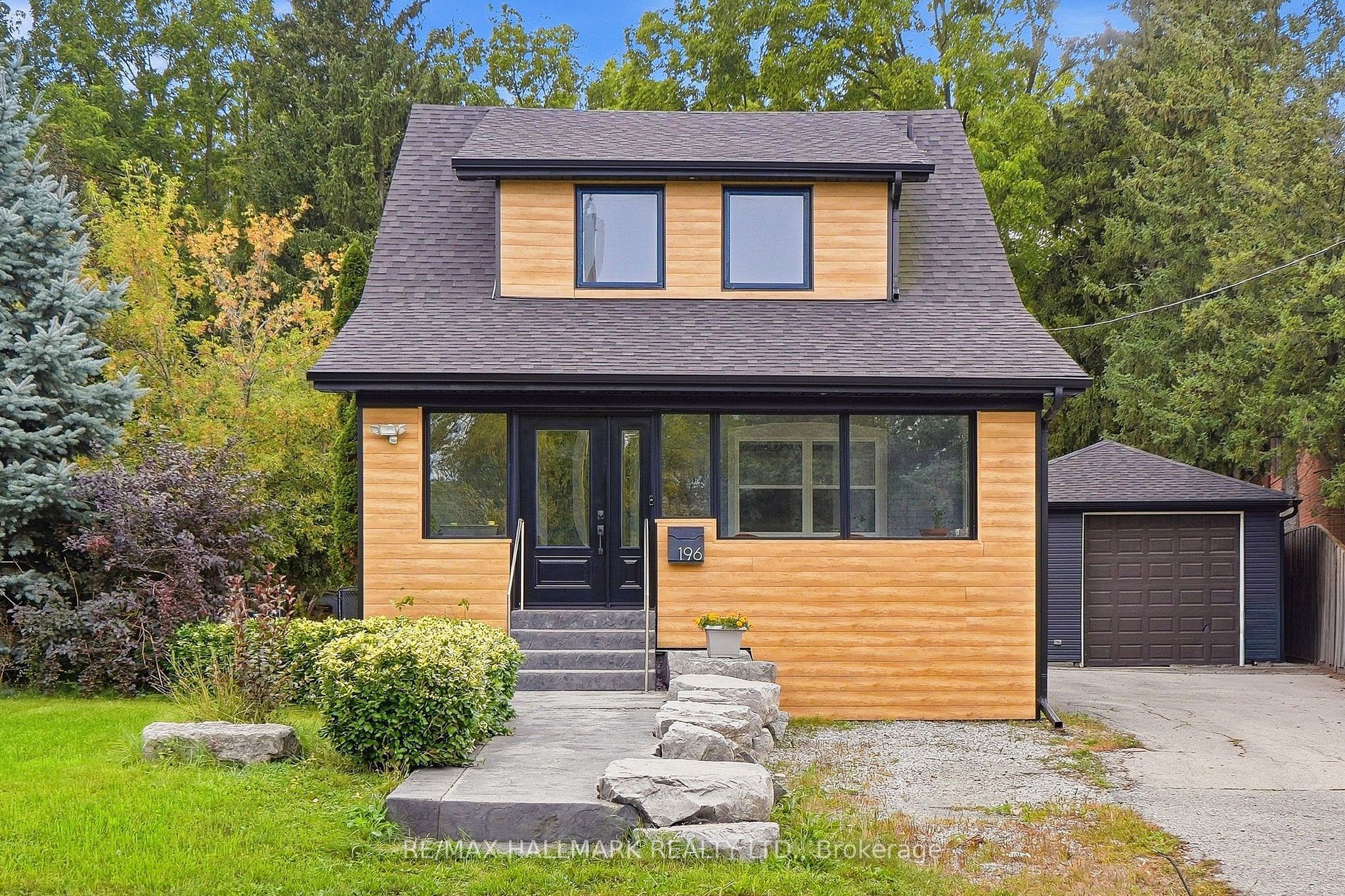 196 Wallace Street Property Photo 3
