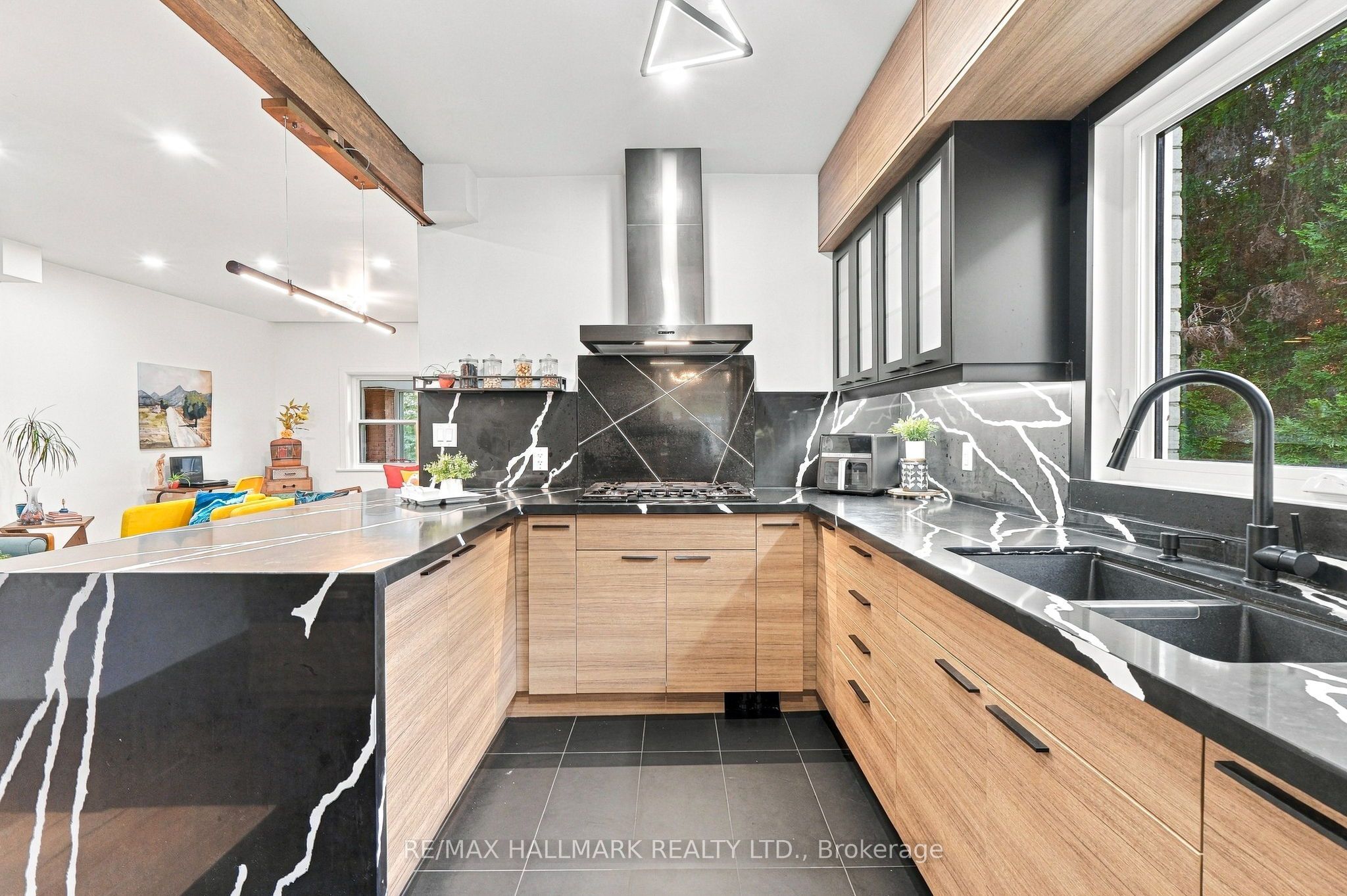 196 Wallace Street Property Photo 13