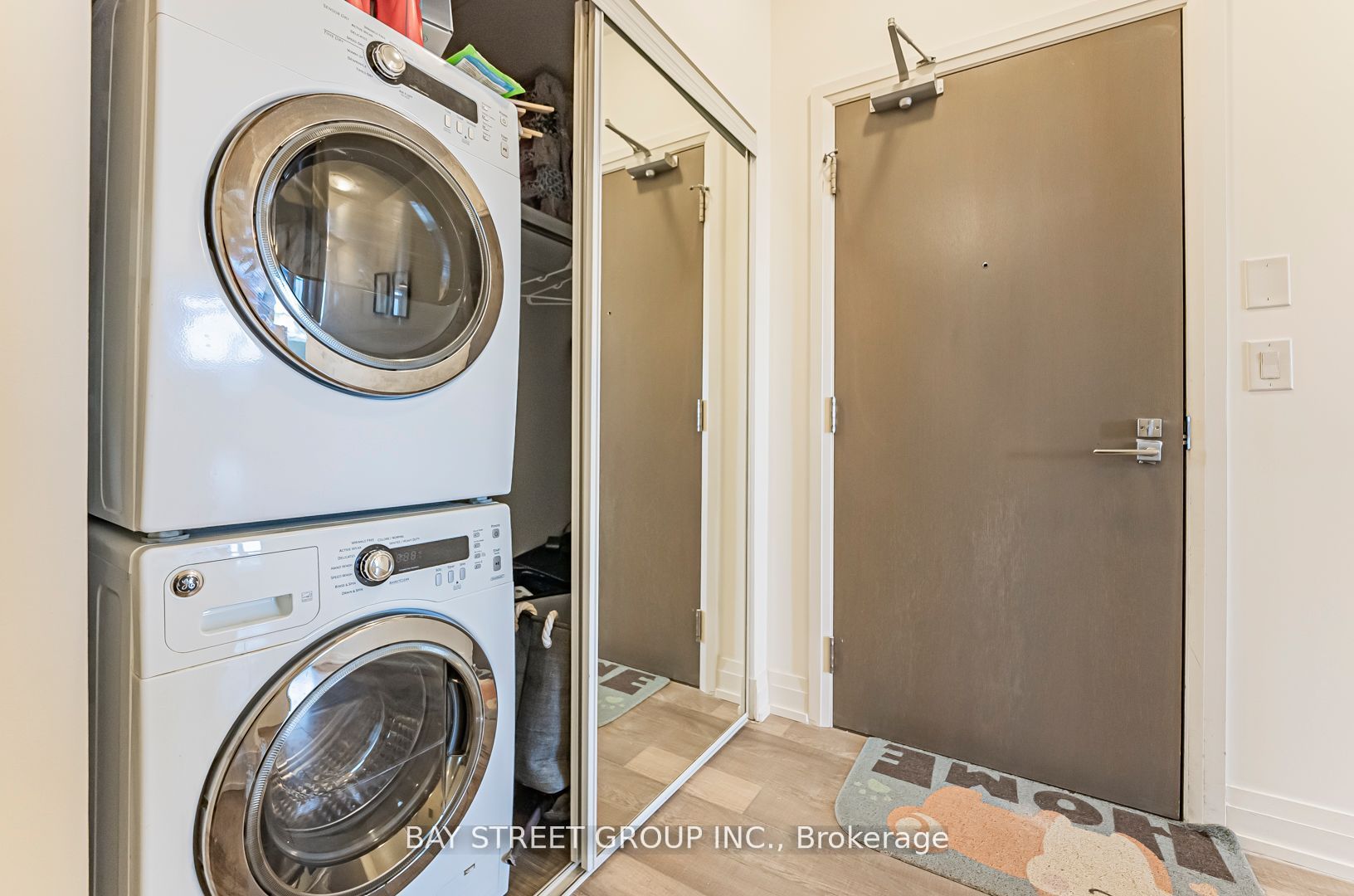 7167 Yonge Street 718 Property Photo 8