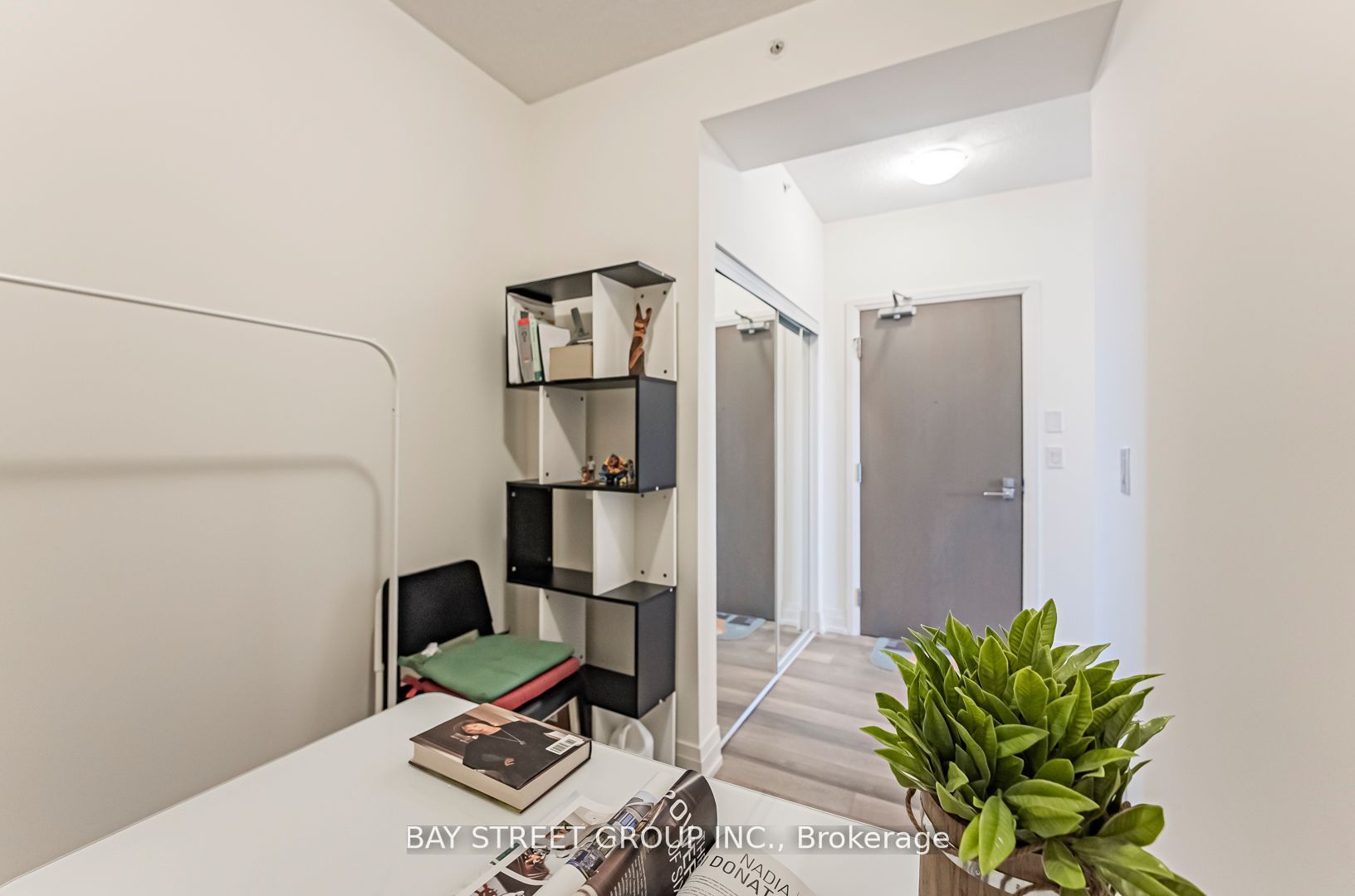 7167 Yonge Street 718 Property Photo 10