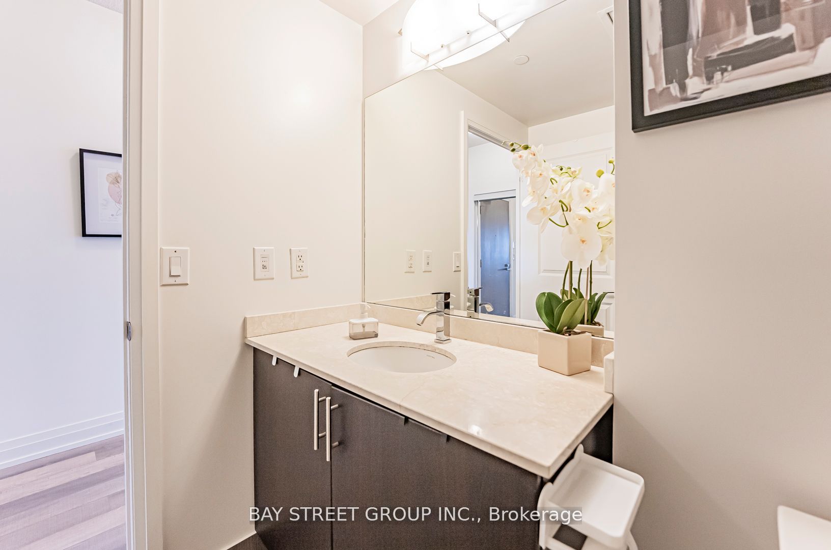 7167 Yonge Street 718 Property Photo 14