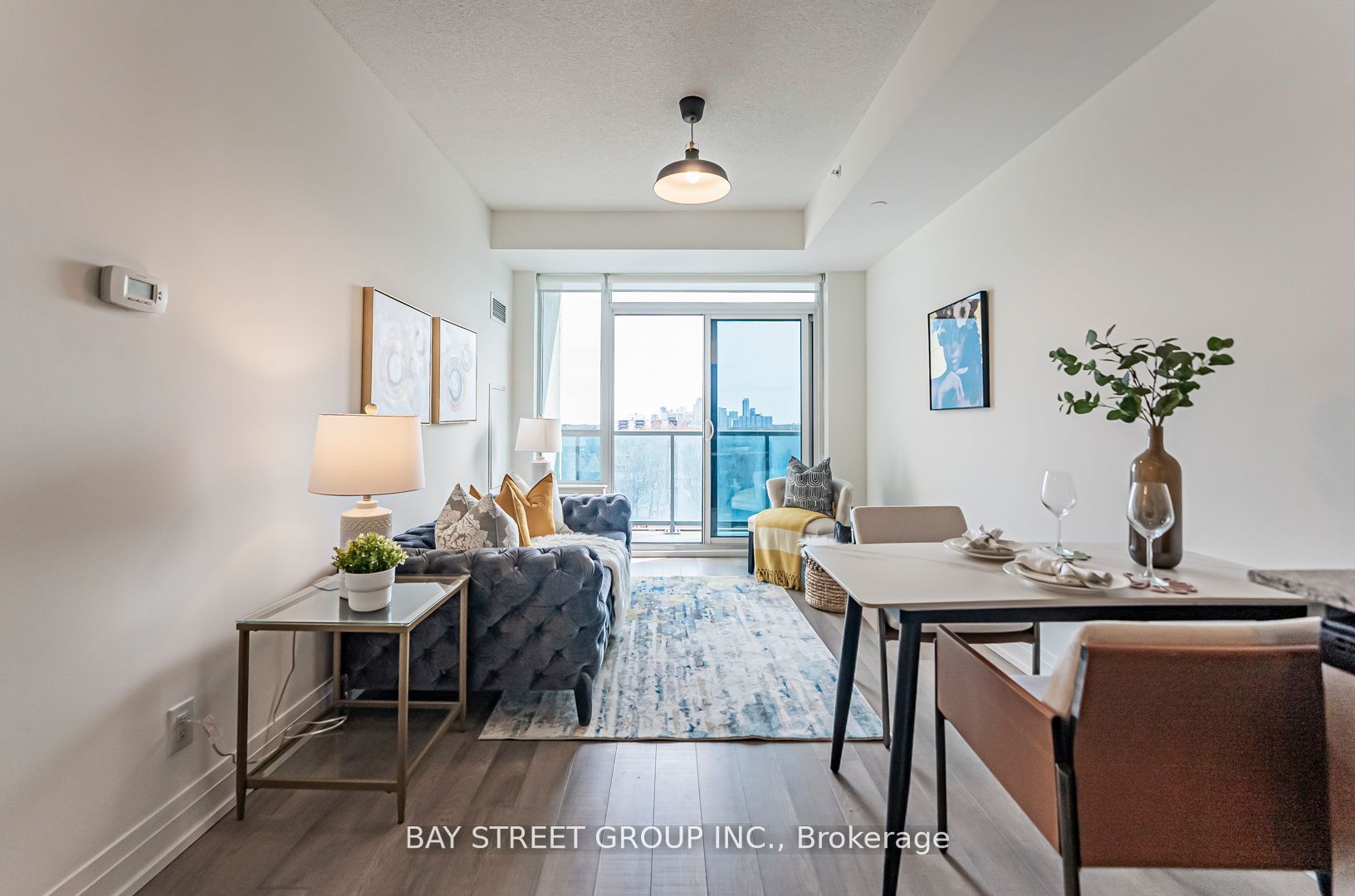 7167 Yonge Street 718 Property Photo 22