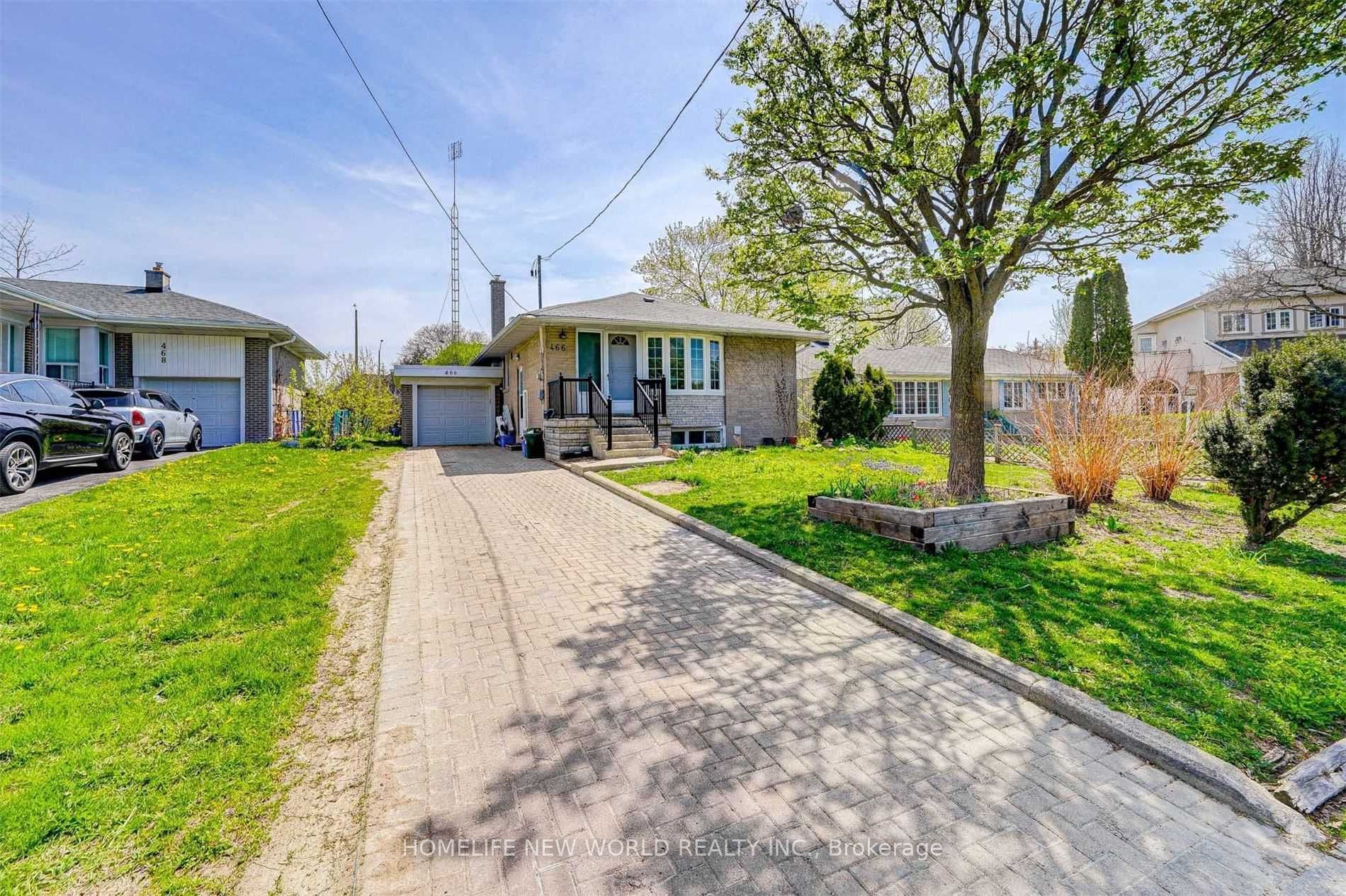 466 Paliser Crescent S Property Photo 1
