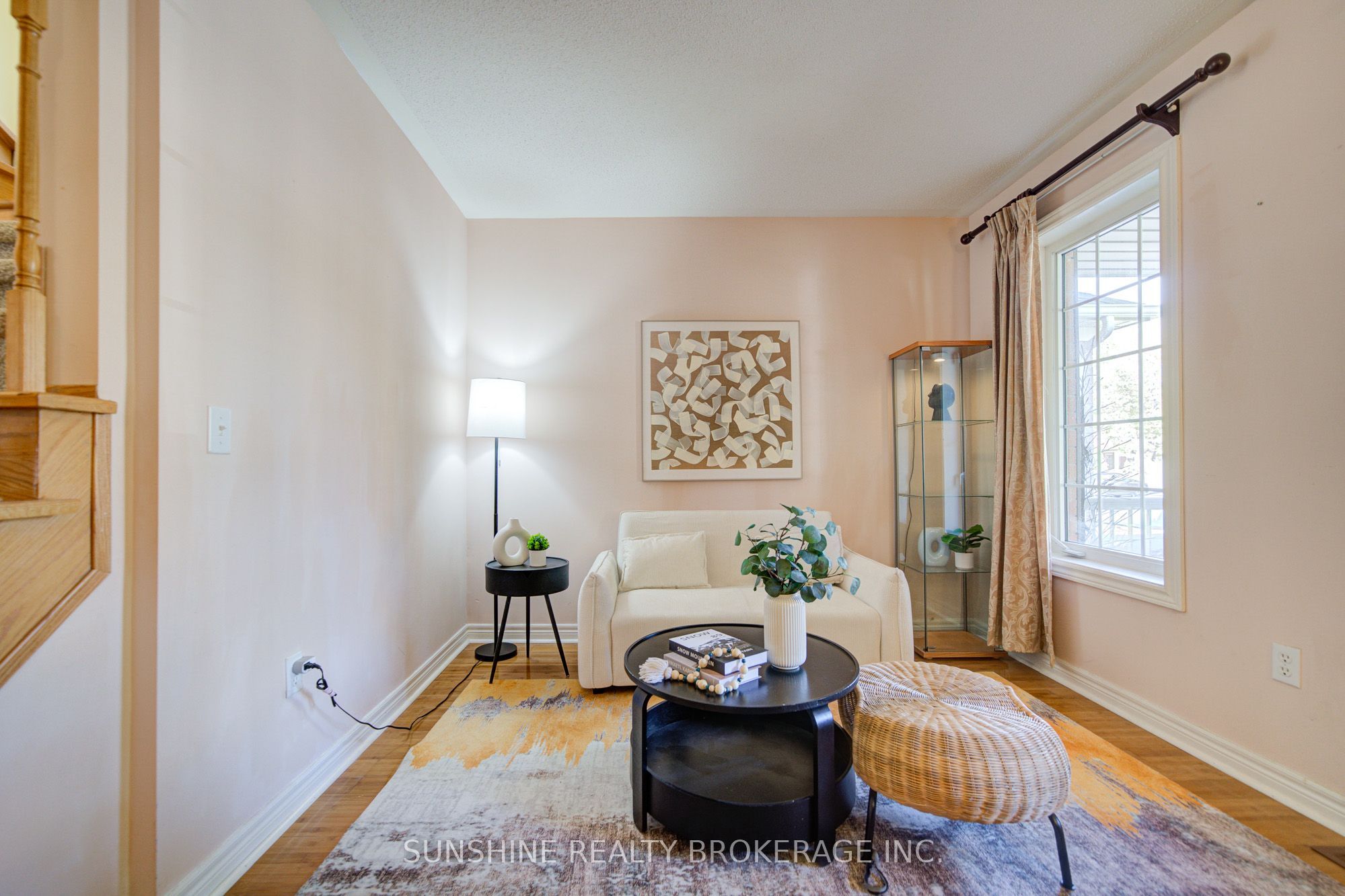77 Sunburst Crescent Property Photo 7