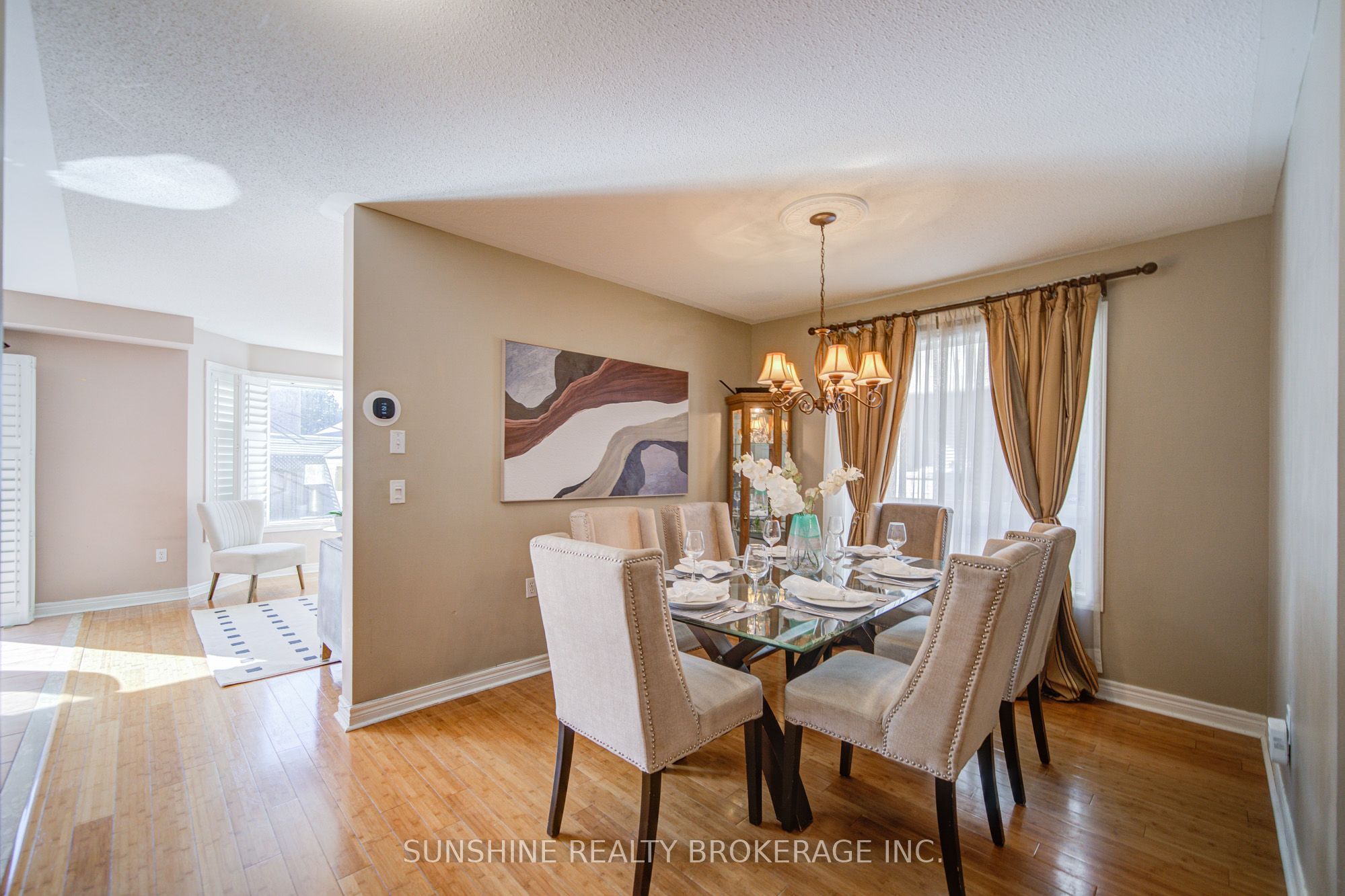 77 Sunburst Crescent Property Photo 9