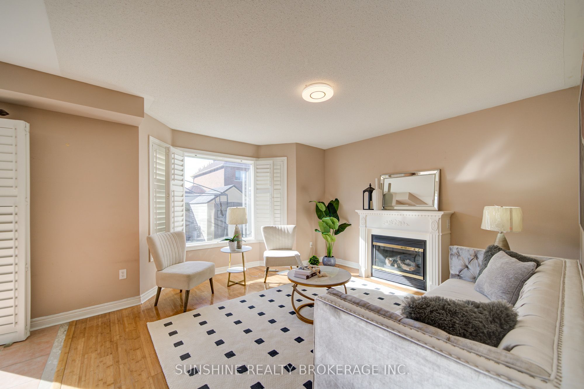 77 Sunburst Crescent Property Photo 16