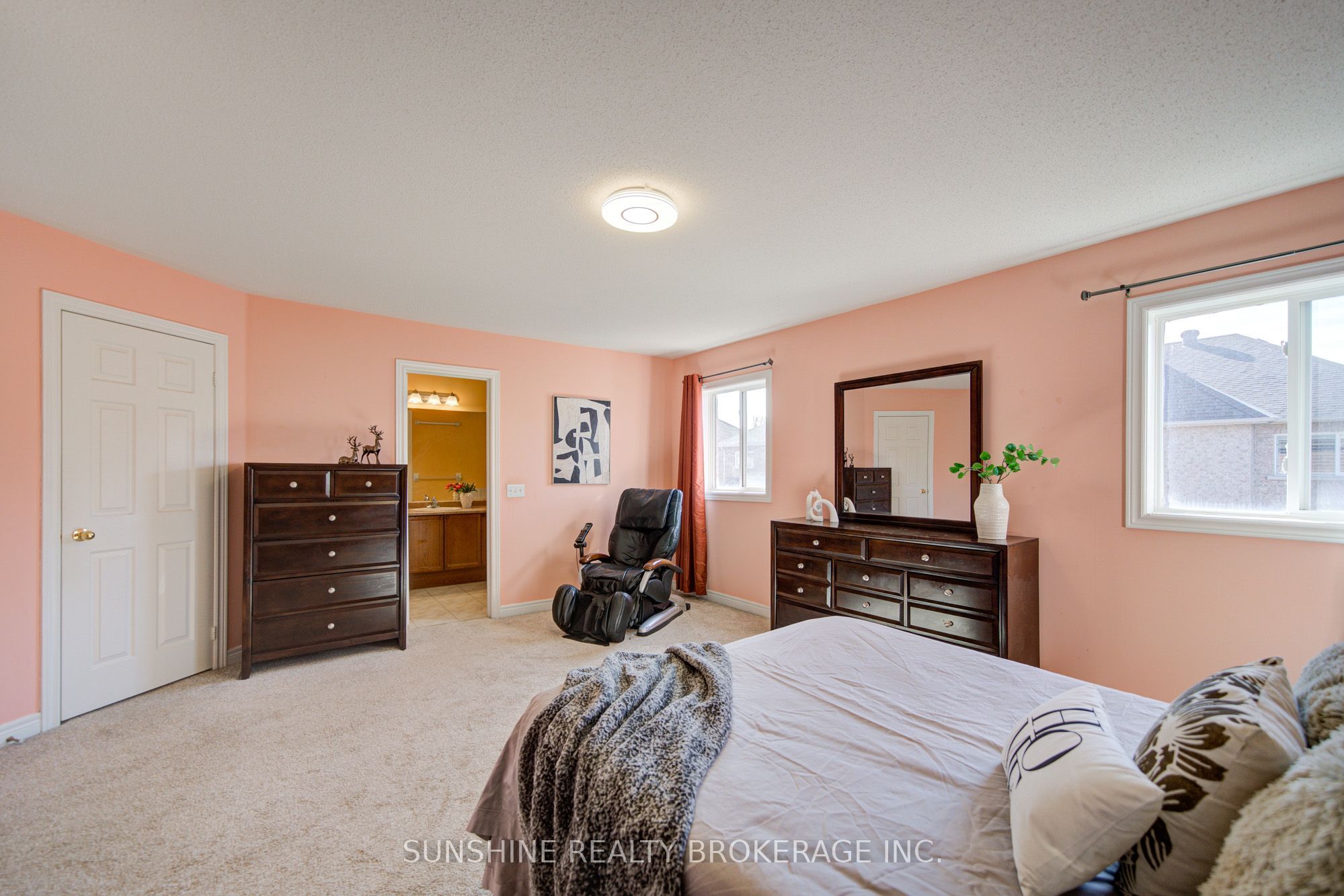 77 Sunburst Crescent Property Photo 21