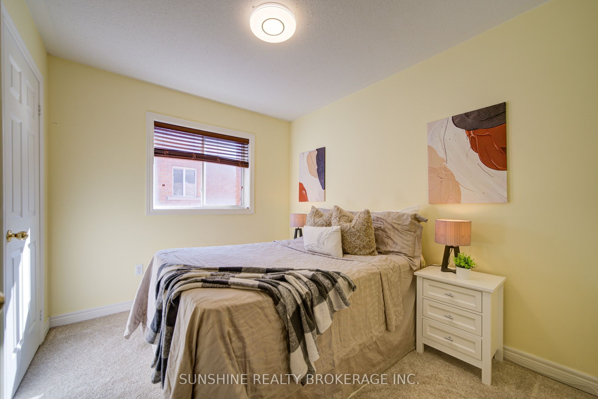 77 Sunburst Crescent Property Photo 25