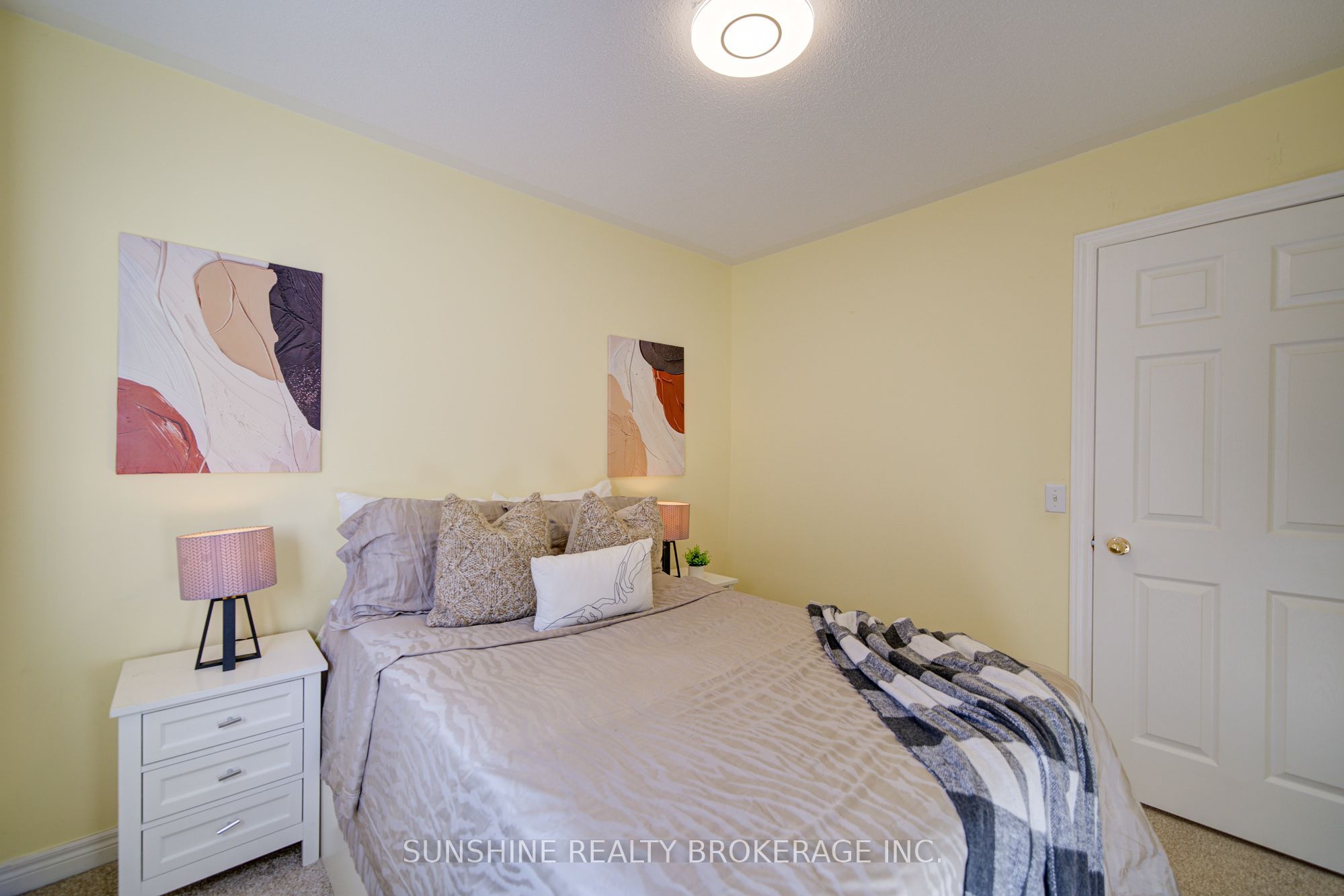 77 Sunburst Crescent Property Photo 26