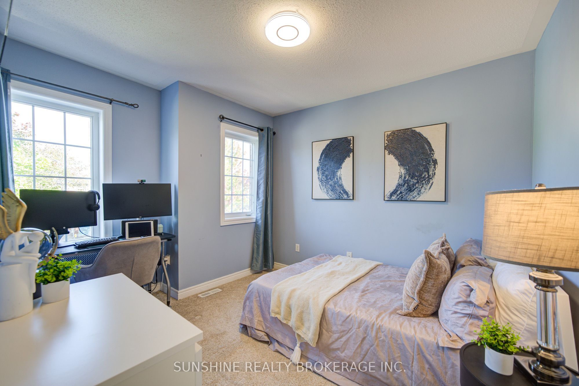 77 Sunburst Crescent Property Photo 27