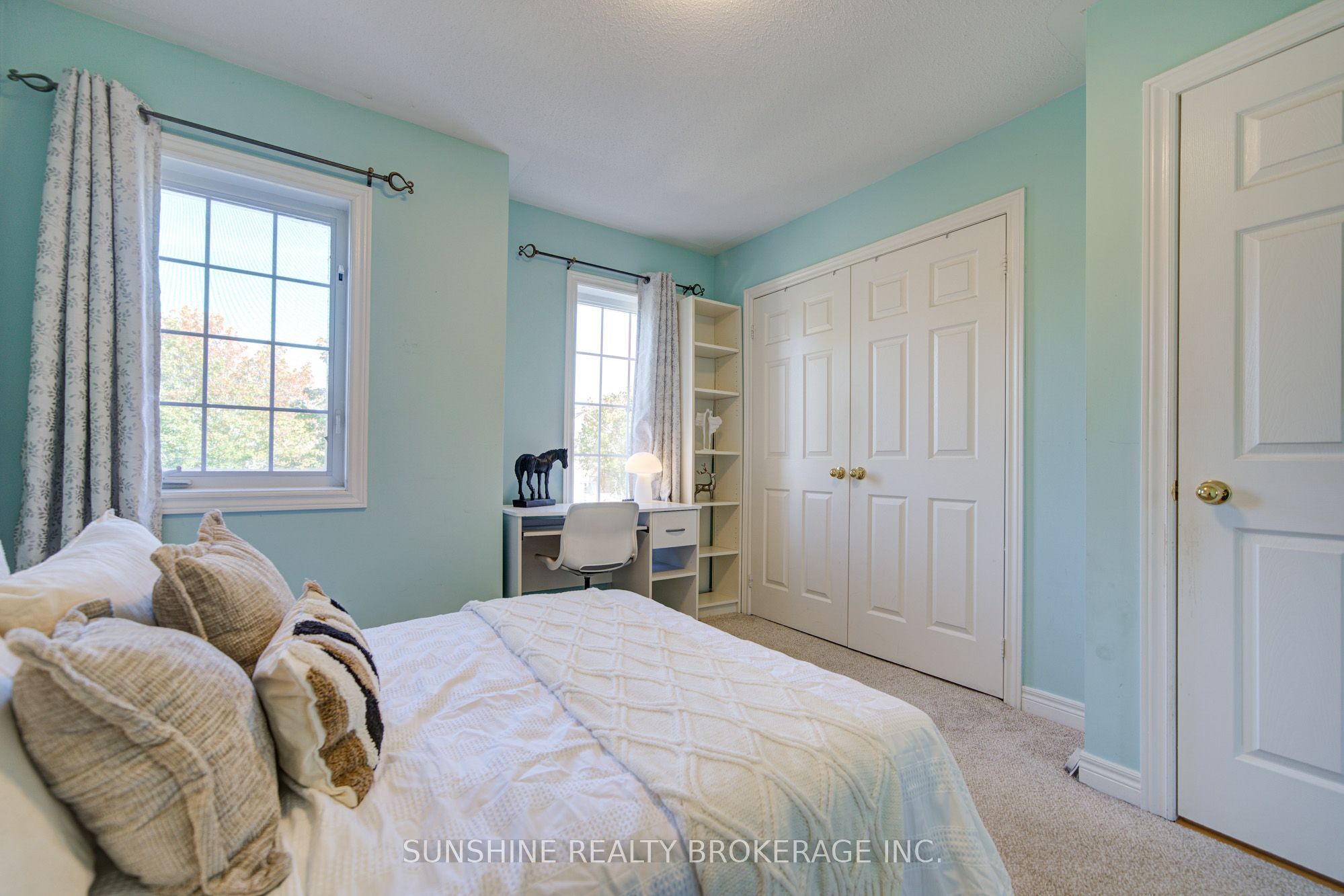 77 Sunburst Crescent Property Photo 30