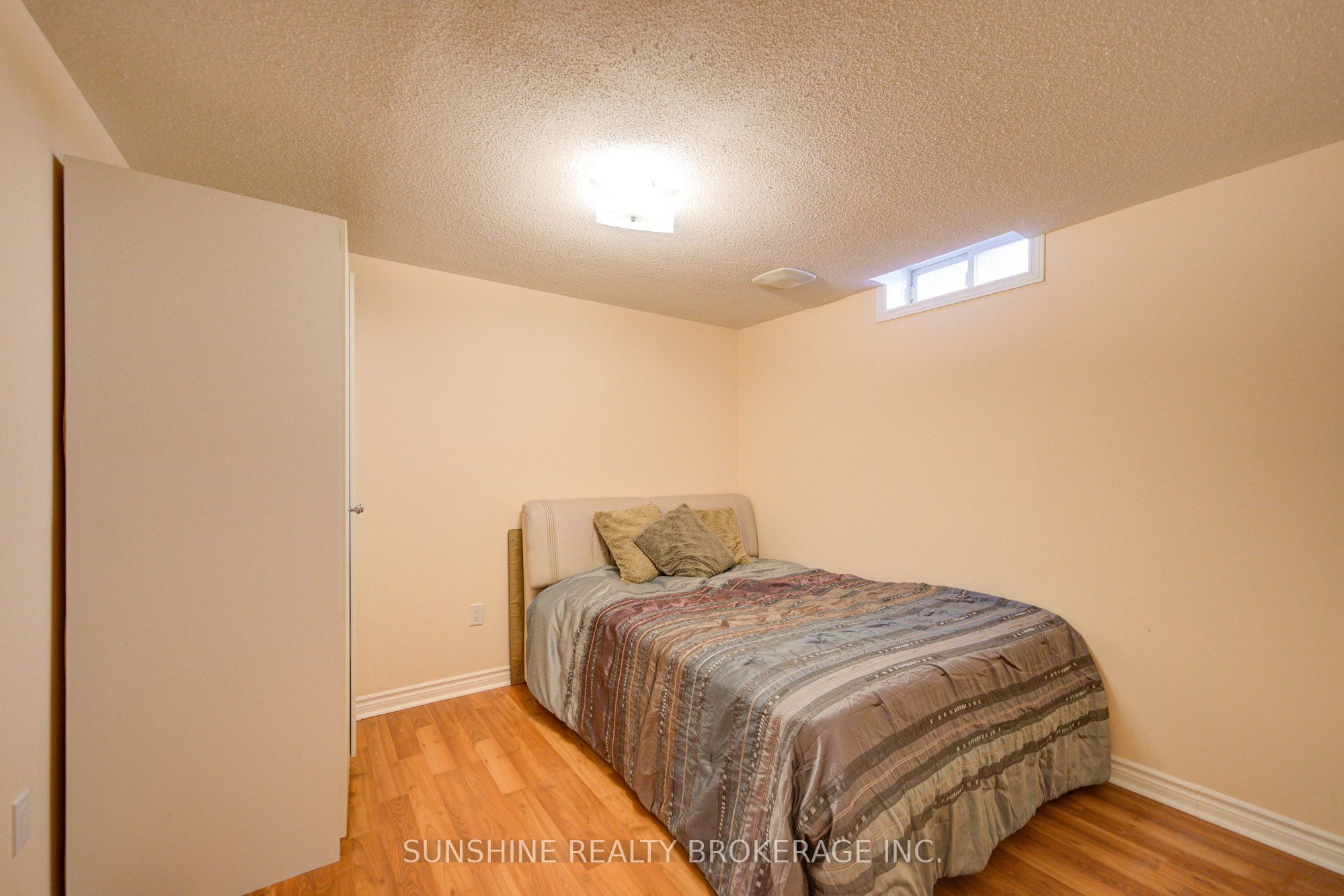77 Sunburst Crescent Property Photo 37