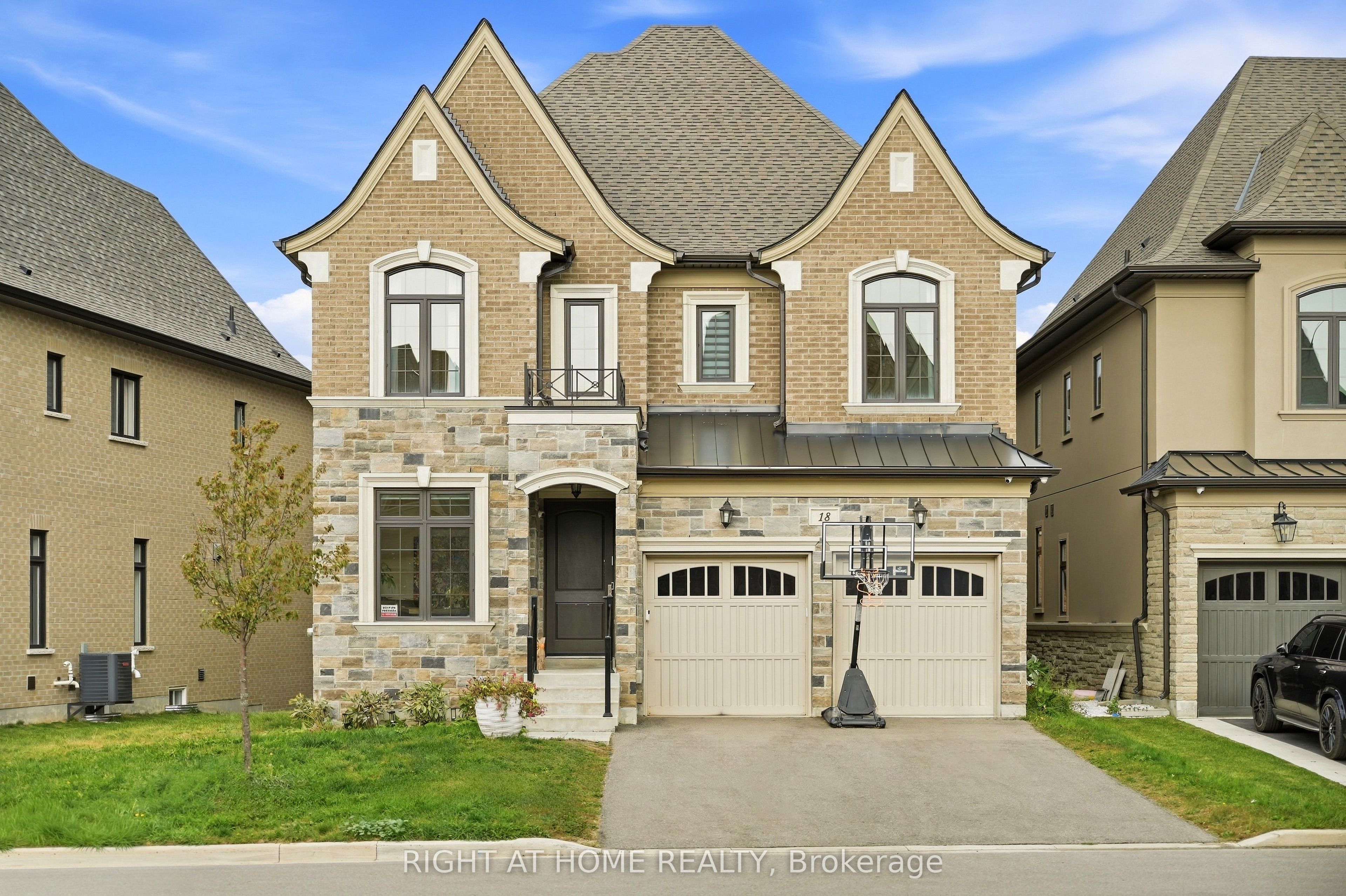18 Casavant Court Property Photo 1