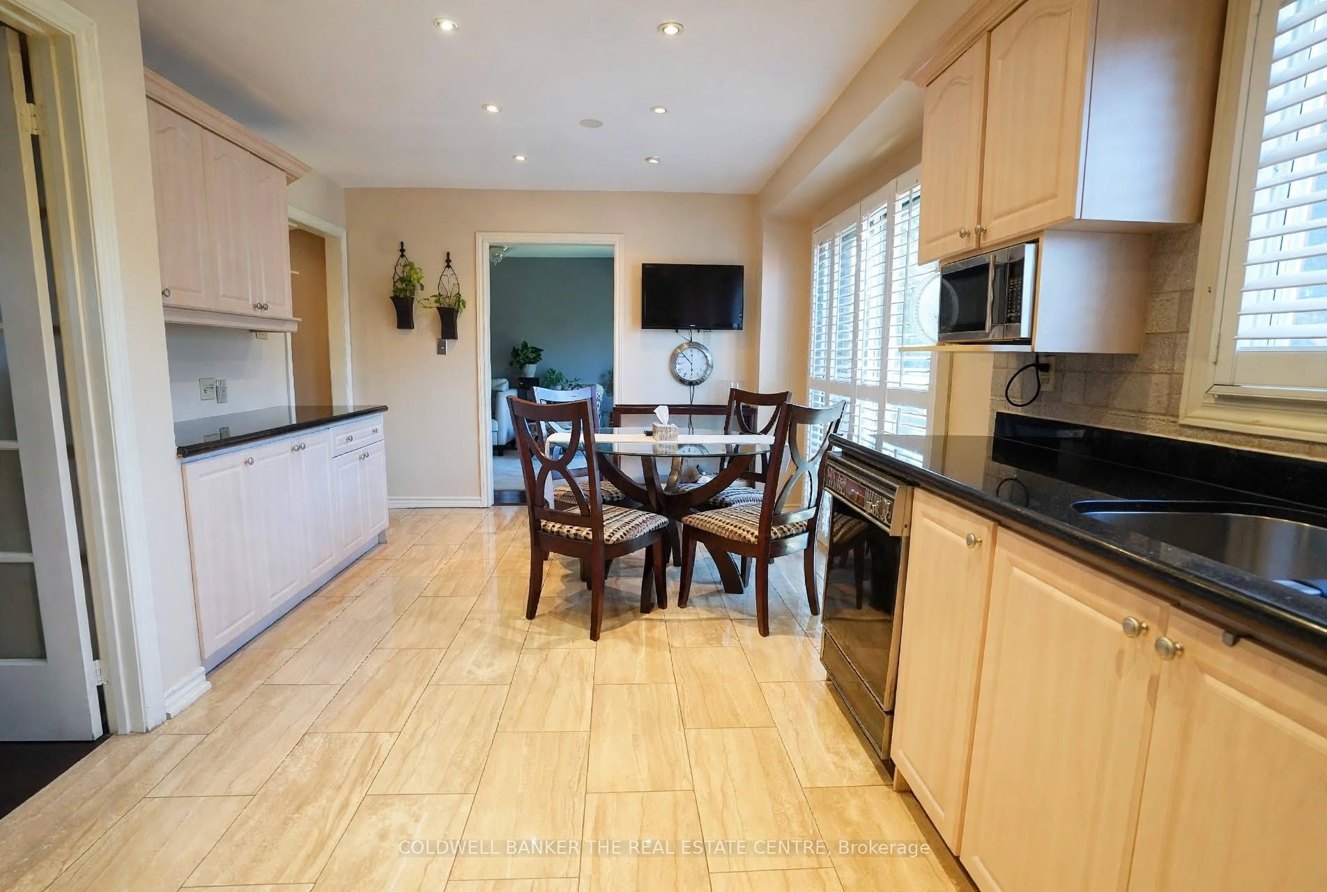 28 Fairty Drive Property Photo 9