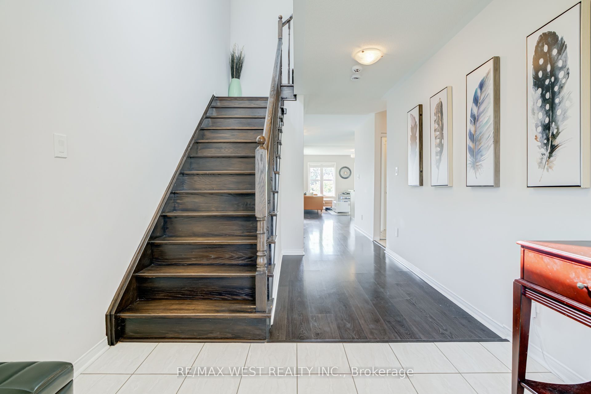 12 Hoard Avenue S Property Photo 18
