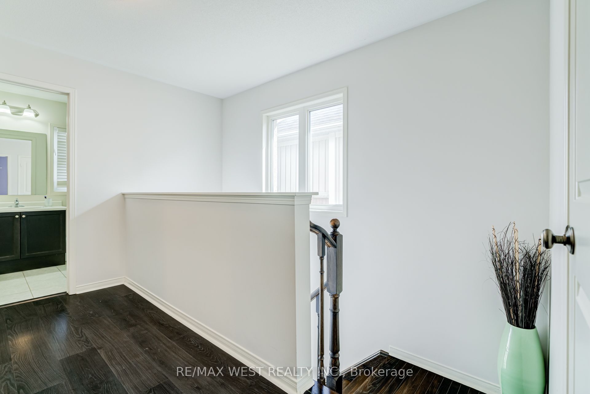 12 Hoard Avenue S Property Photo 19