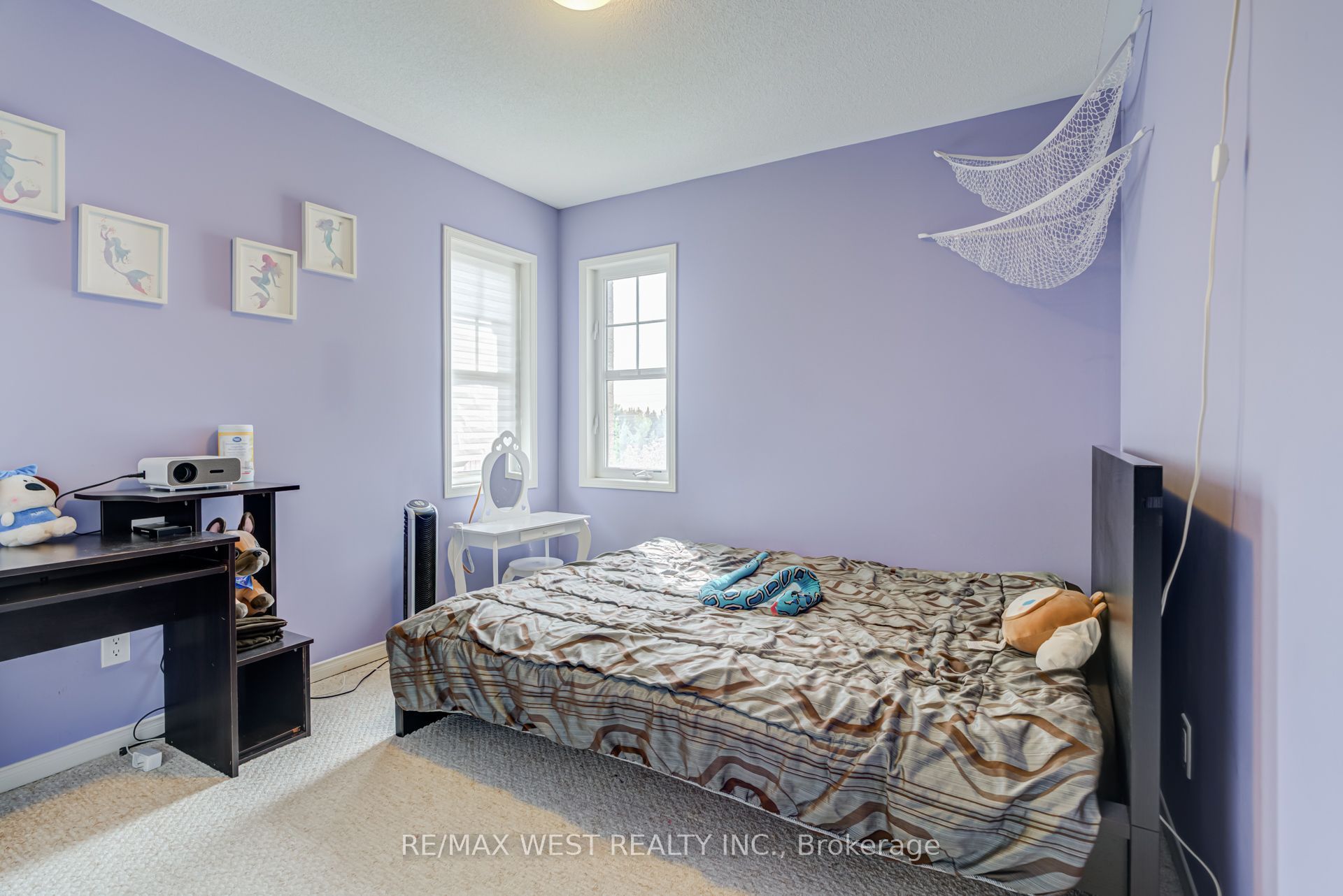 12 Hoard Avenue S Property Photo 24