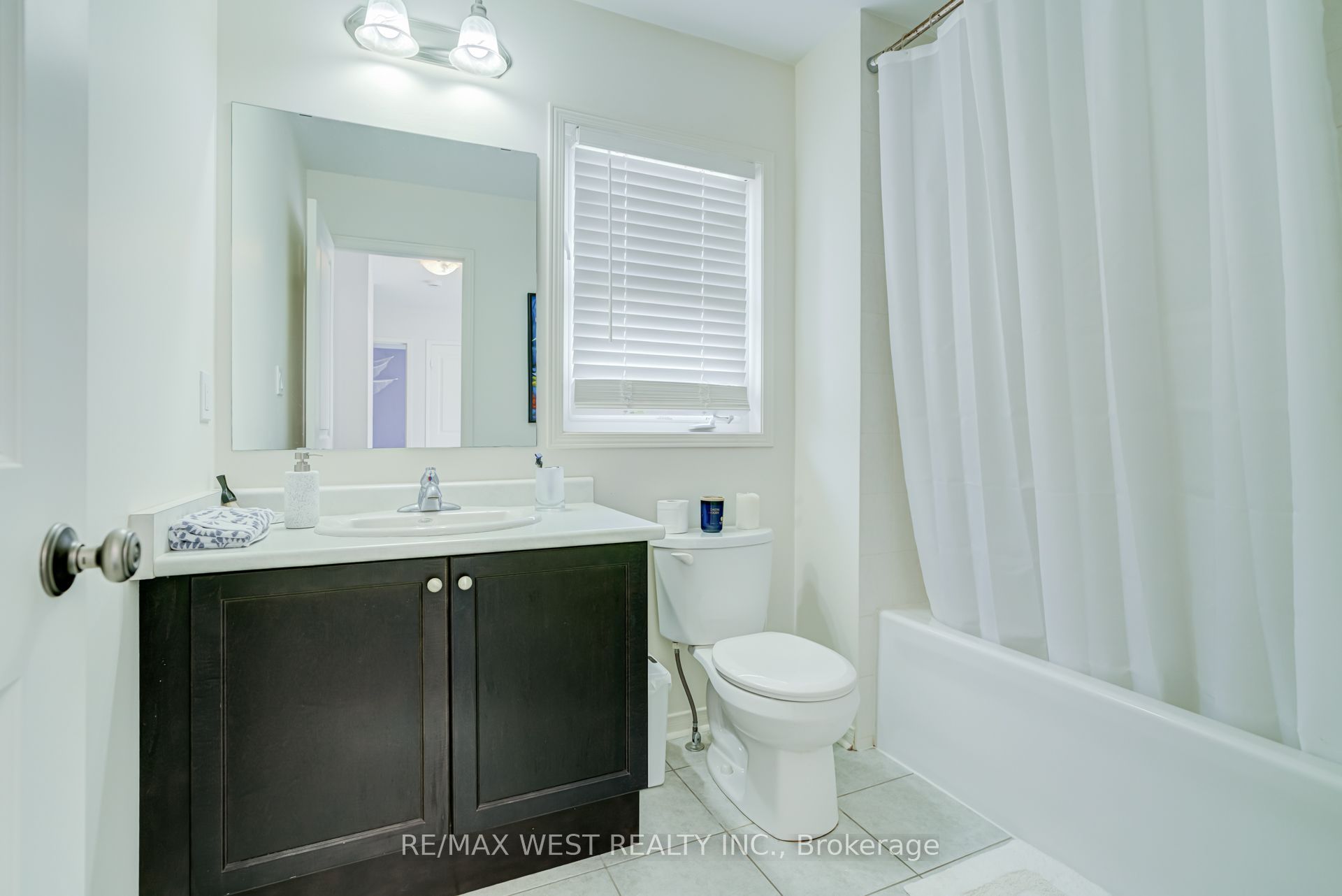 12 Hoard Avenue S Property Photo 26