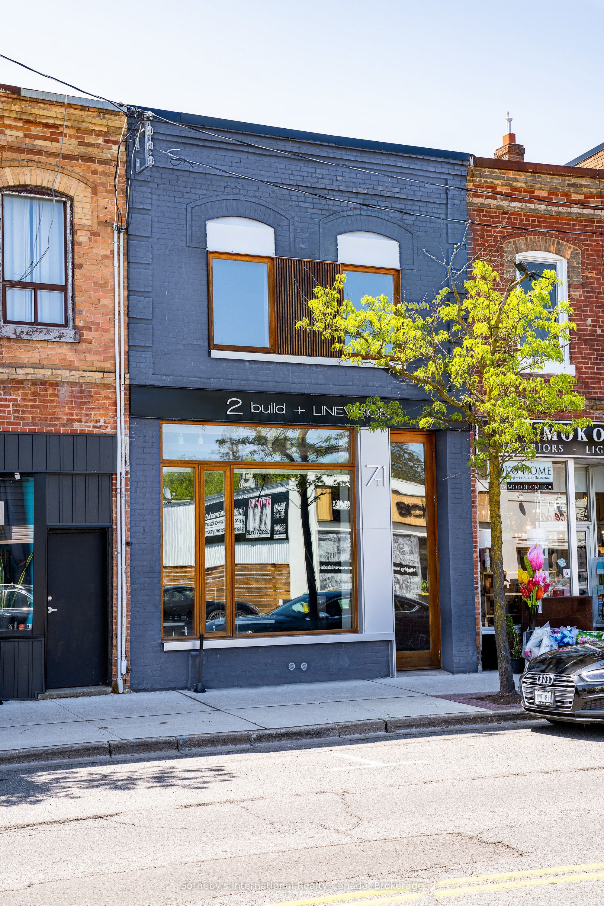 71 Victoria Street W