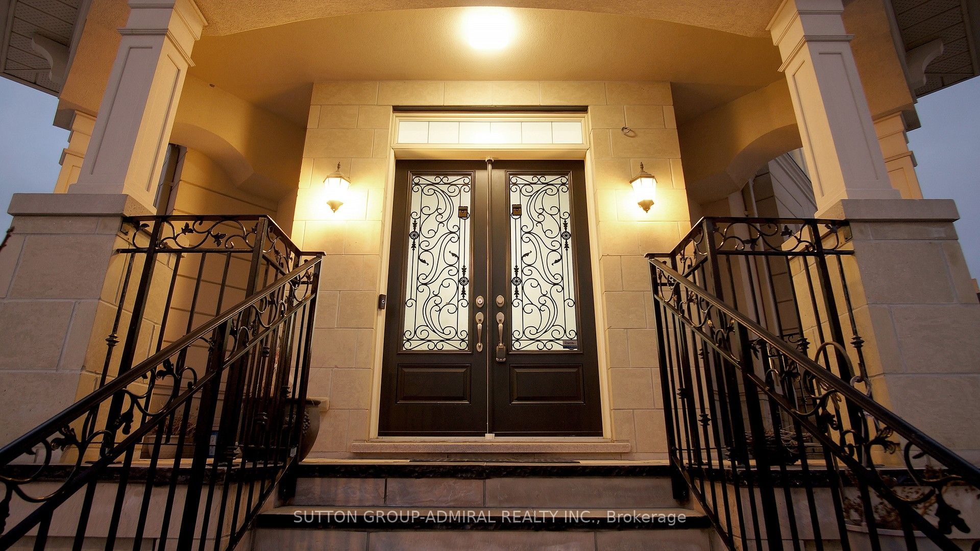 100 Virtue Crescent Property Photo 2