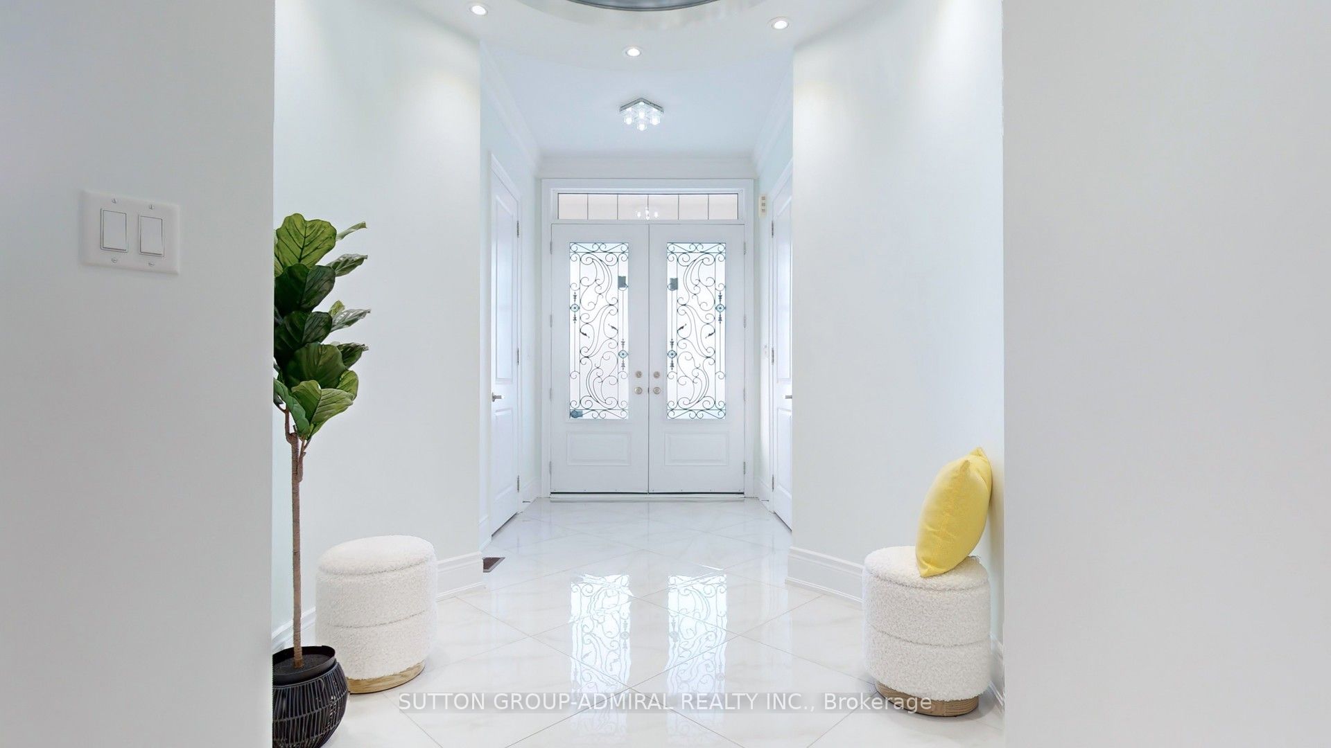 100 Virtue Crescent Property Photo 3