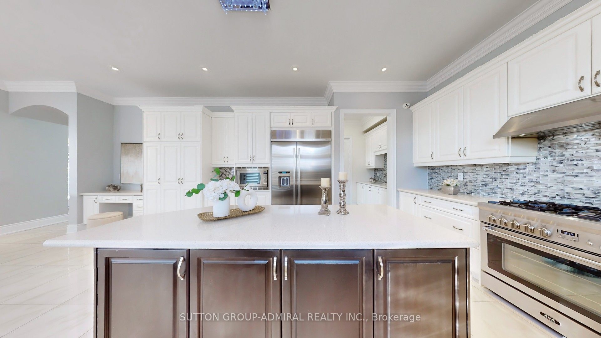100 Virtue Crescent Property Photo 13