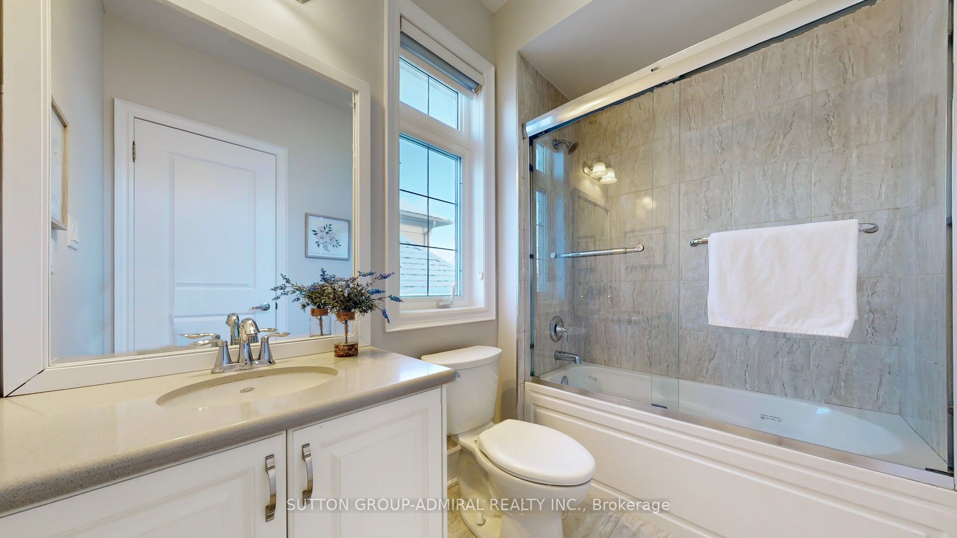 100 Virtue Crescent Property Photo 33